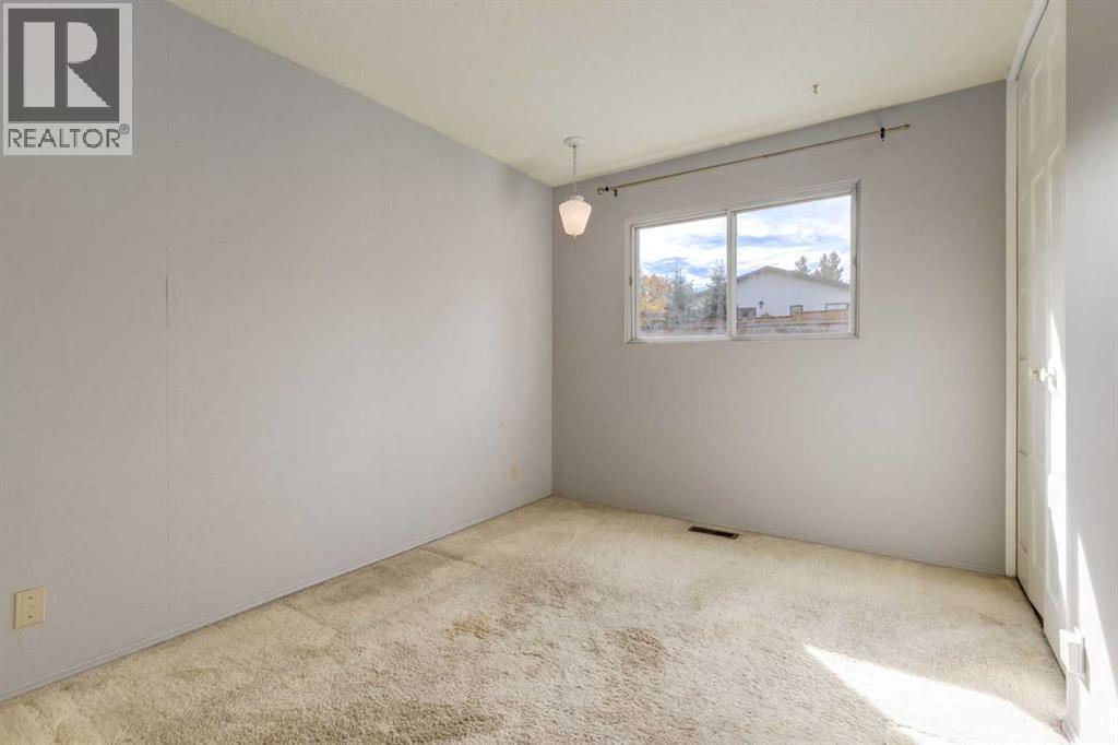 3147 Palliser Drive SW