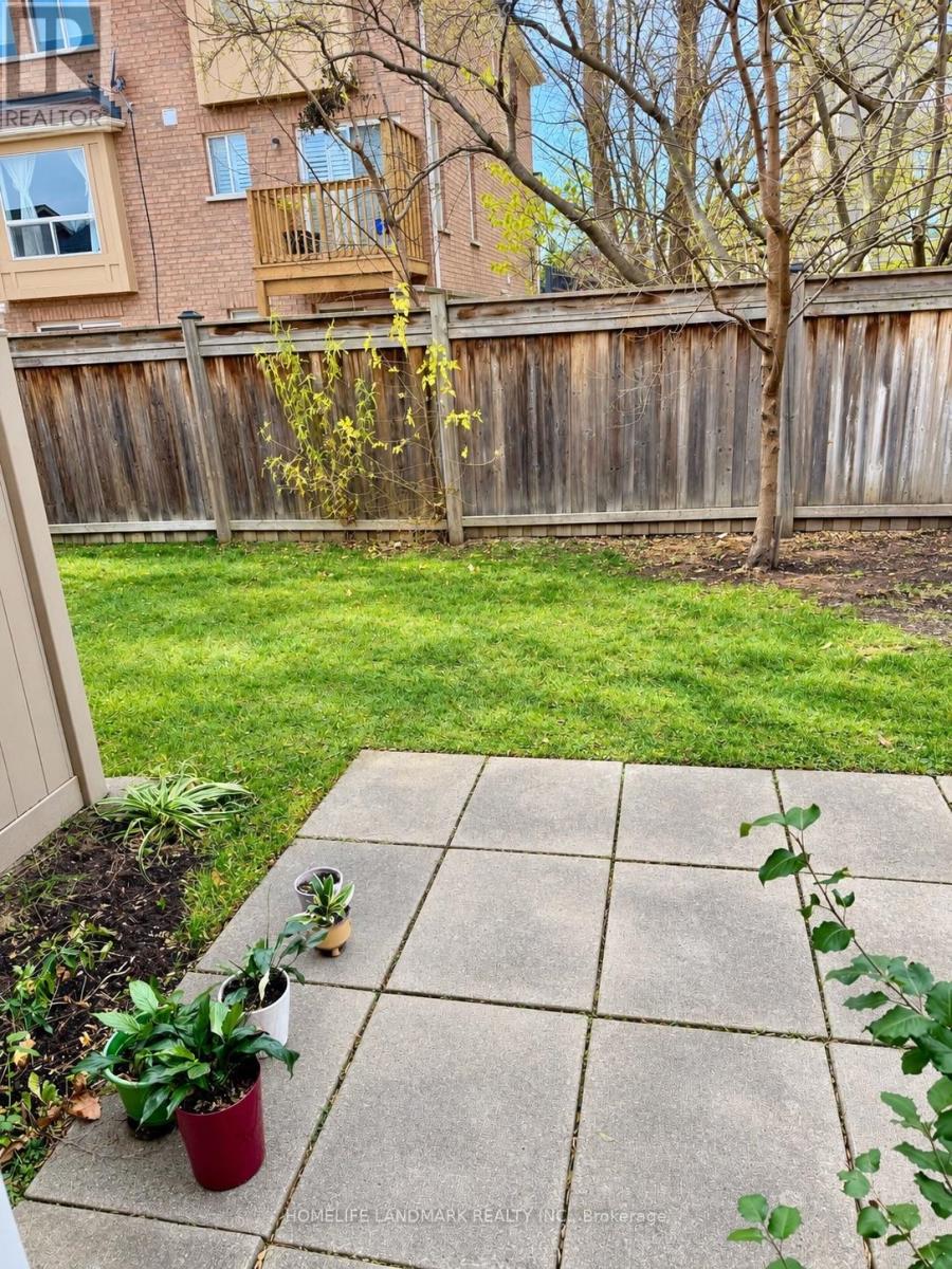 60 - 35 Ceremonial Drive, Mississauga (Hurontario), Ontario  L5R 3G6 - Photo 9 - W13869608