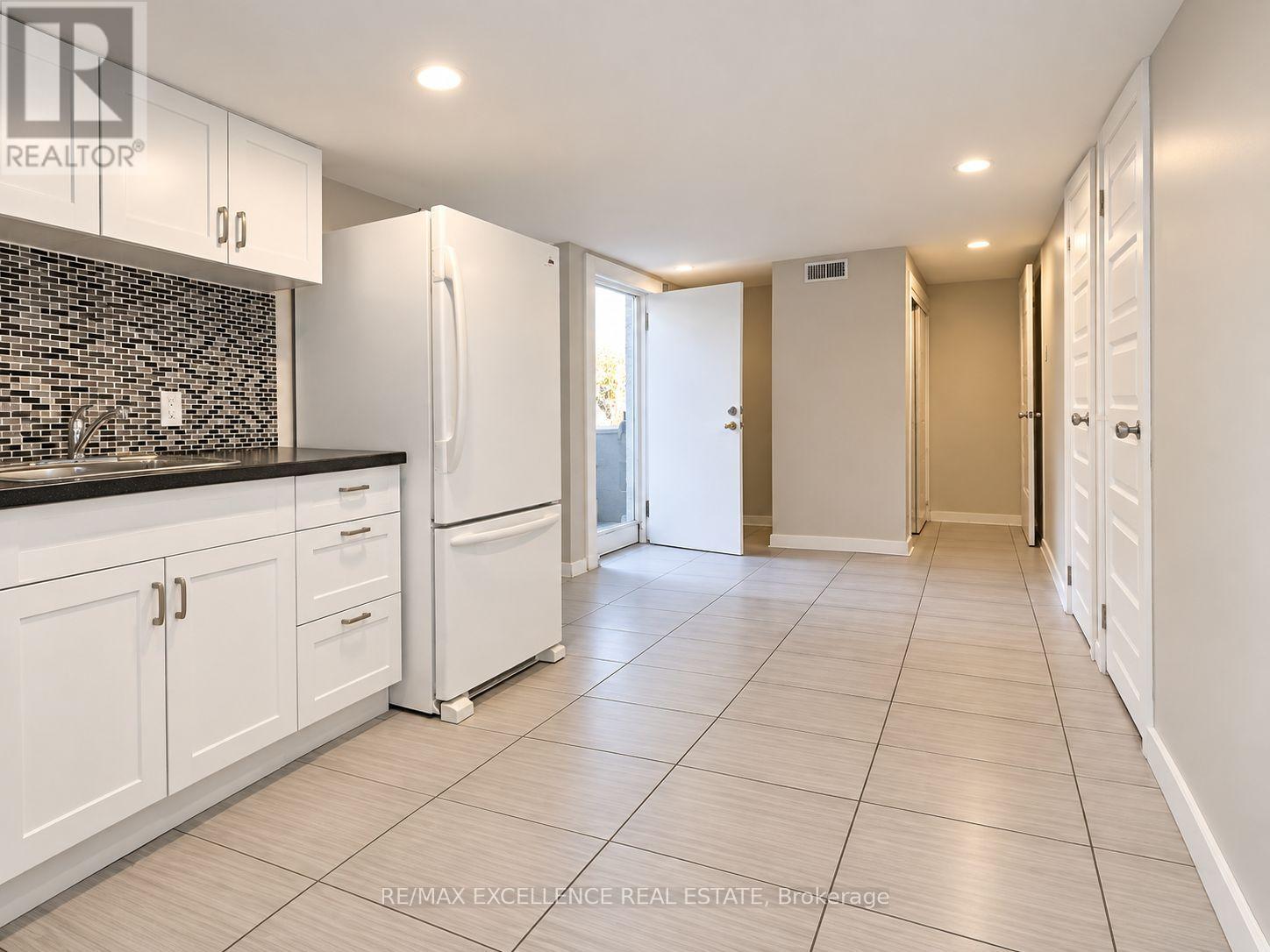 1227 Trafalgar Street, London East, Ontario  N5Z 1H6 - Photo 8 - X13869534