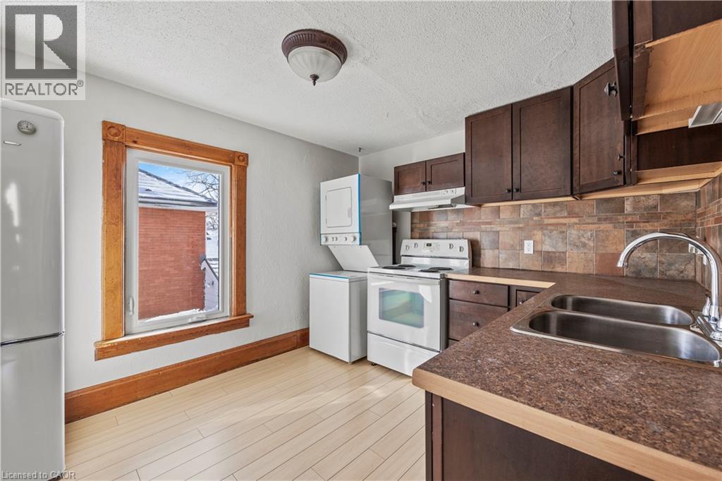 33 Rich Avenue Unit# Upper, Cambridge, Ontario  N1R 2A4 - Photo 4 - 40869578