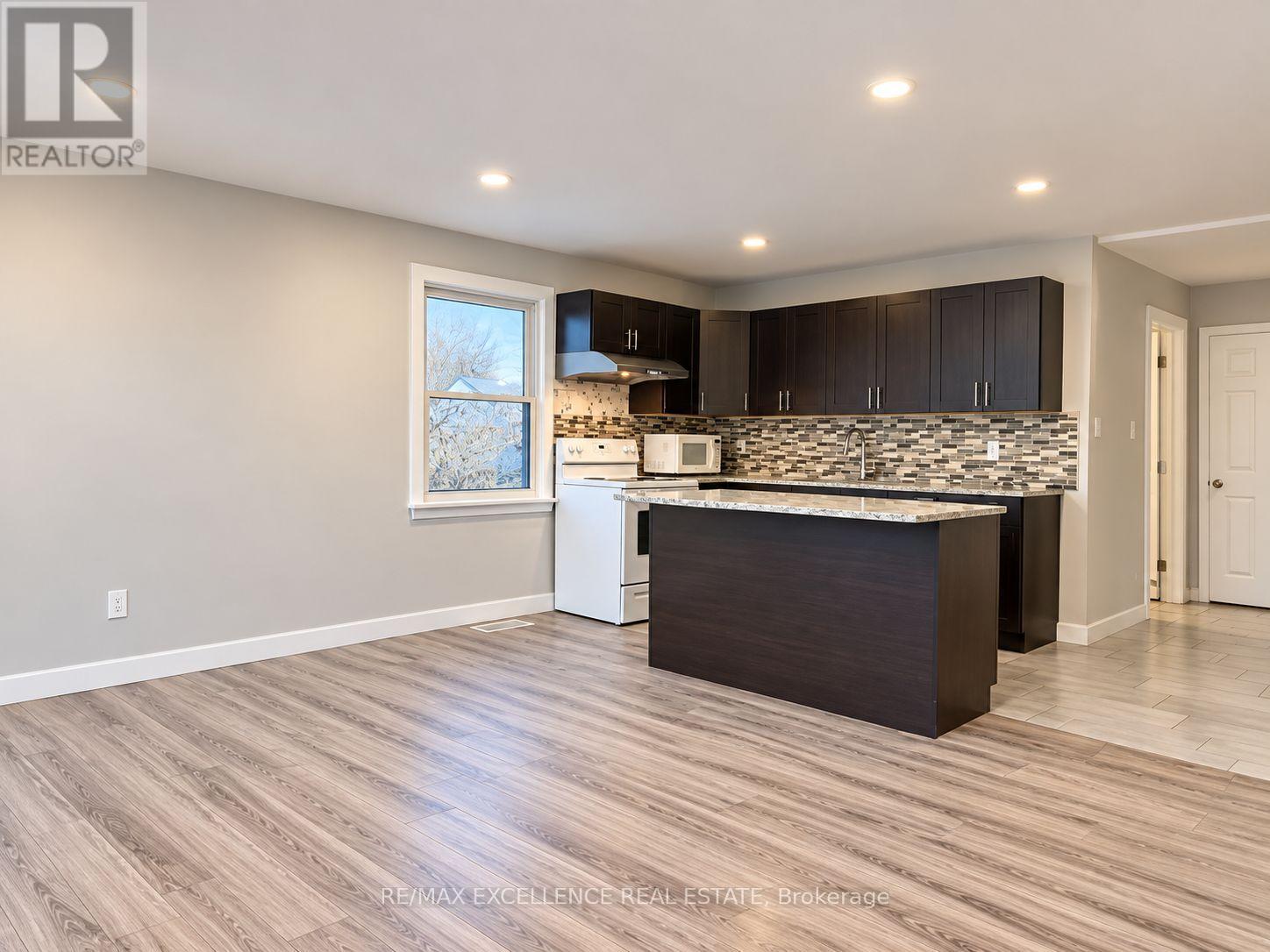 1227 Trafalgar Street, London East (East M), Ontario  N5Z 1H6 - Photo 4 - X13869534