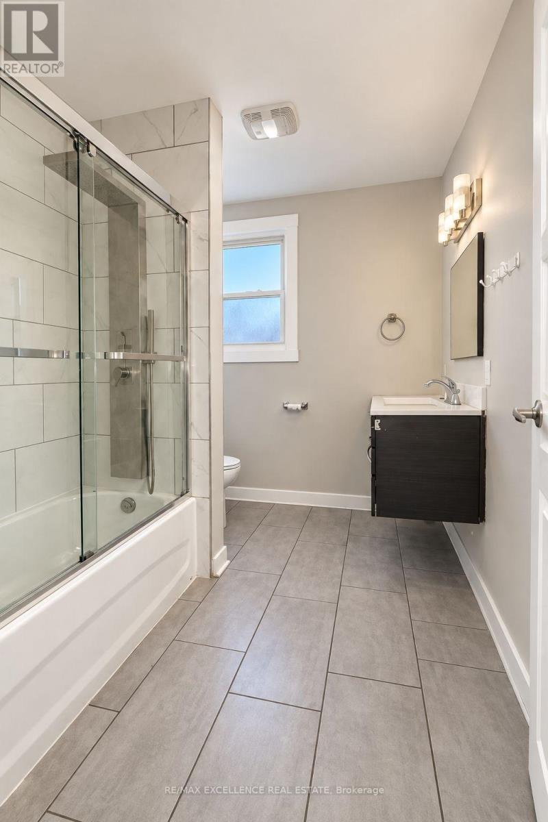 1227 Trafalgar Street, London East (East M), Ontario  N5Z 1H6 - Photo 5 - X13869534