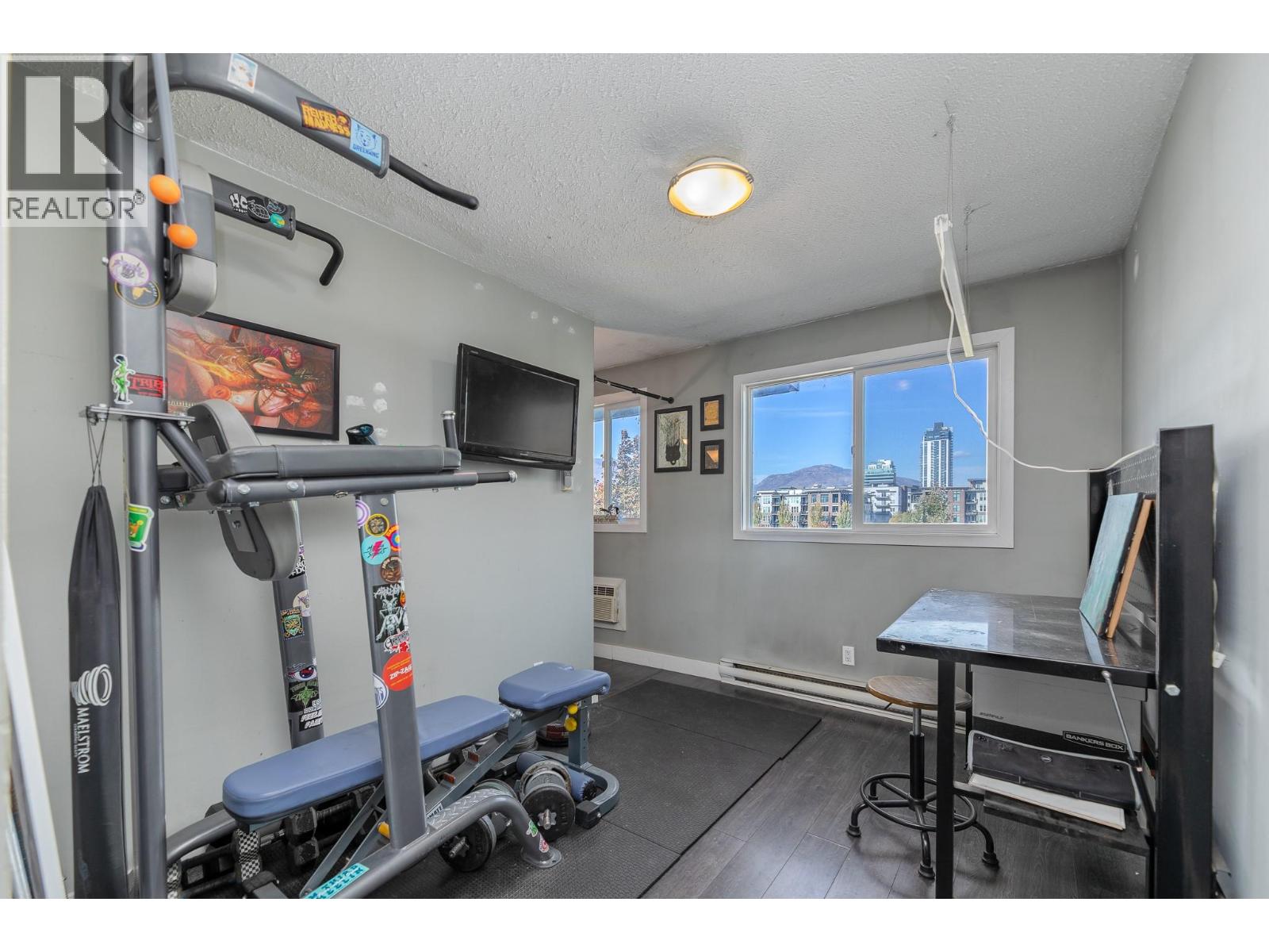 625 Rowcliffe Avenue Unit# 305