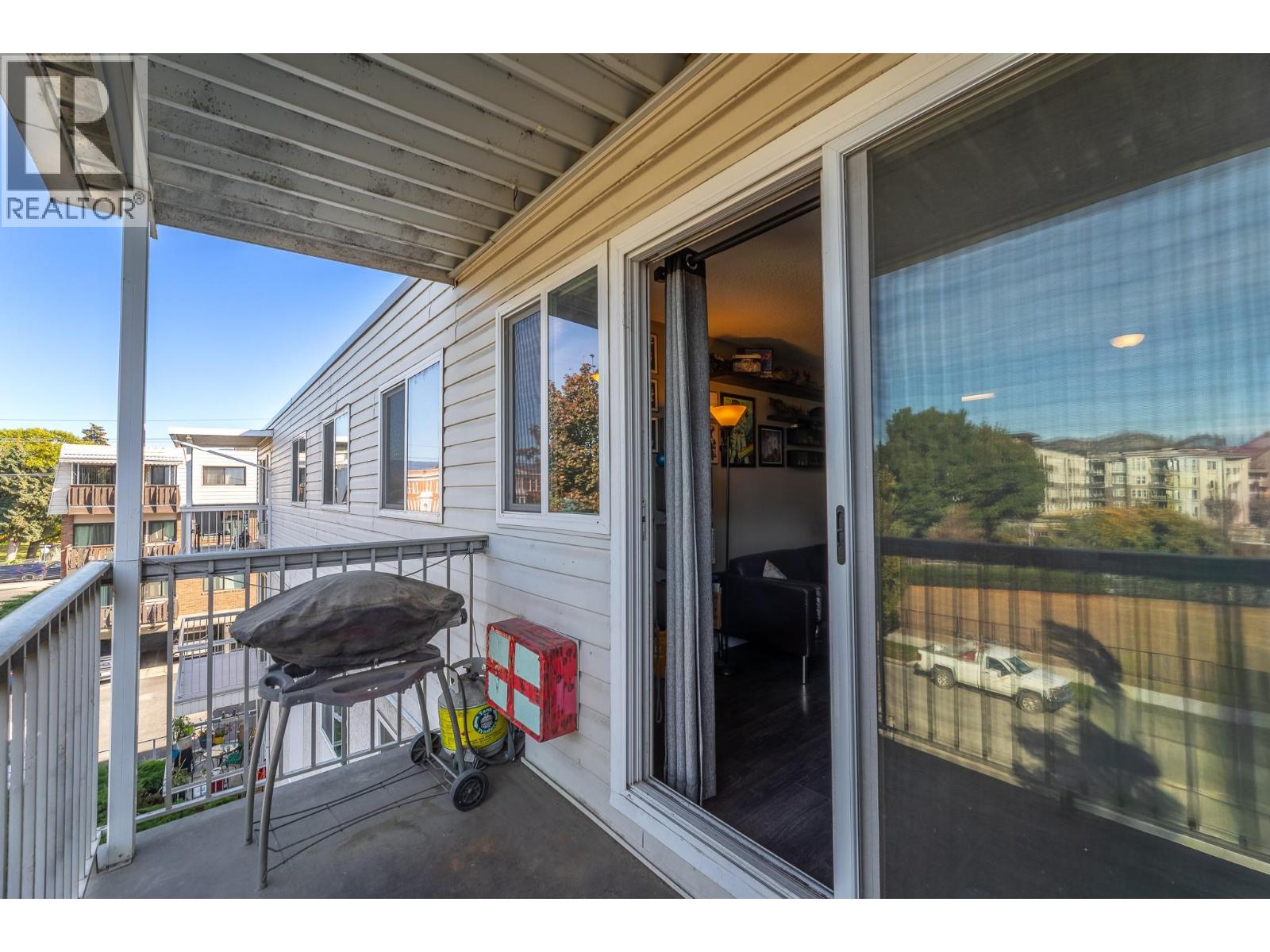 625 Rowcliffe Avenue Unit# 305