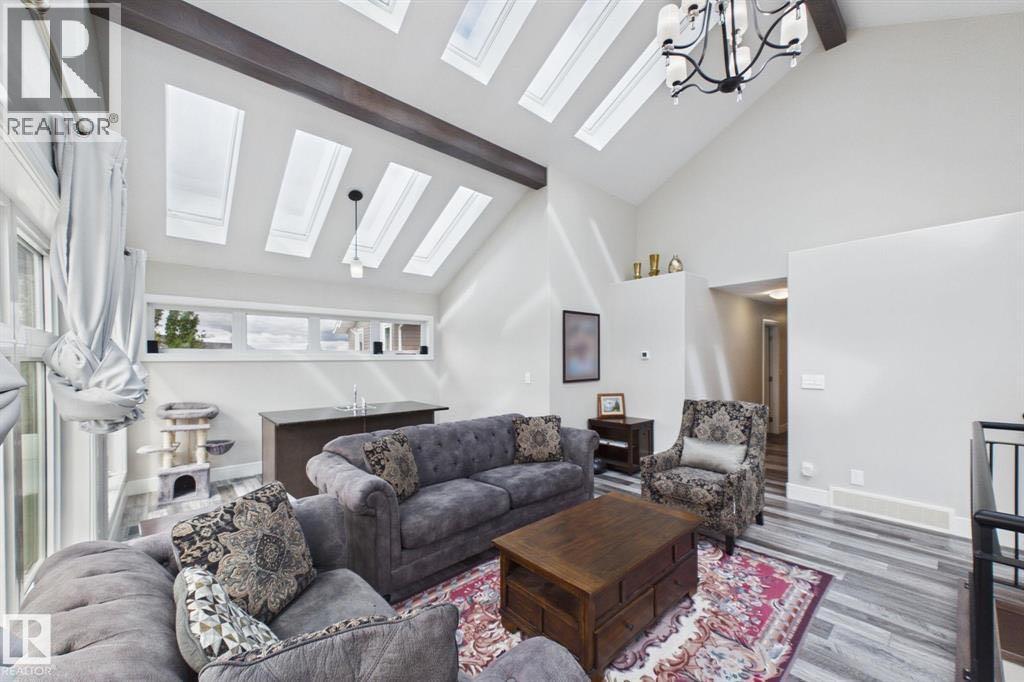 48 Lundberg Crescent