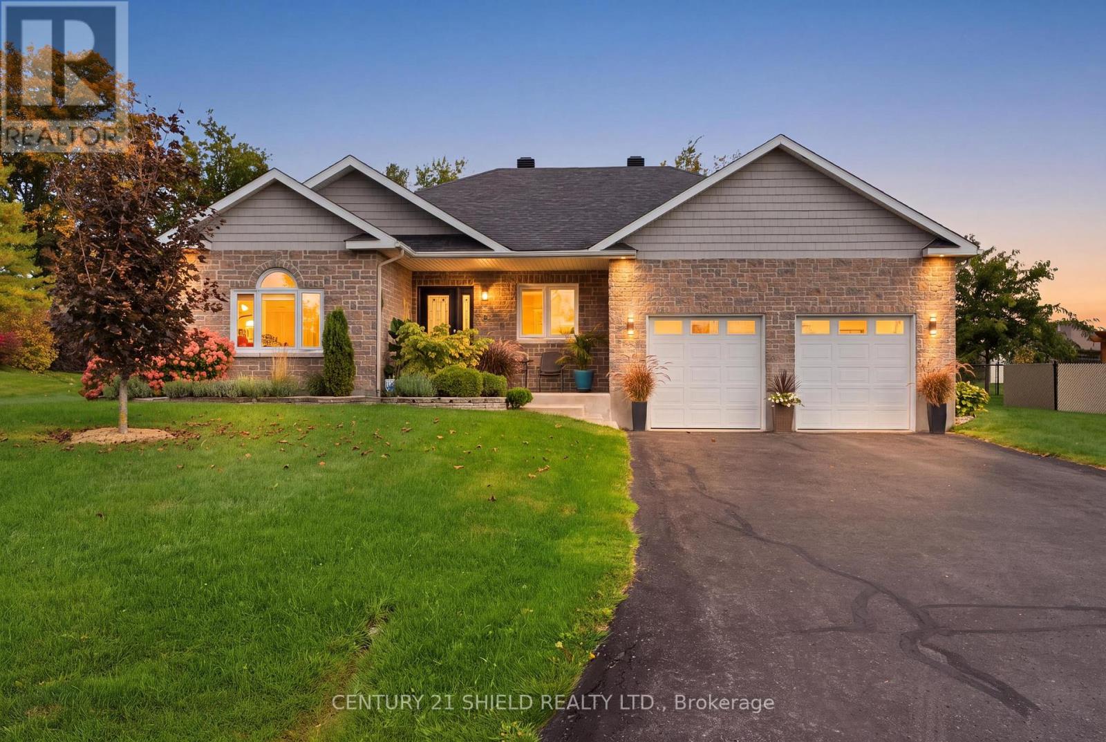 41 Forest Hill Road, South Stormont, Ontario  K0C 1P0 - Photo 2 - X13869694