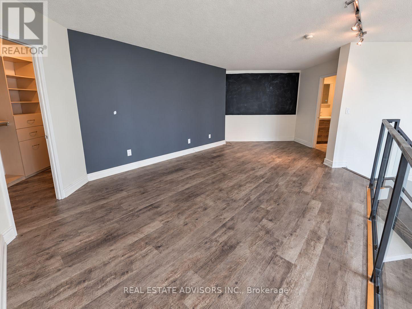 838 - 250 Manitoba Street, Toronto, Ontario  M8Y 4G8 - Photo 11 - W13869664