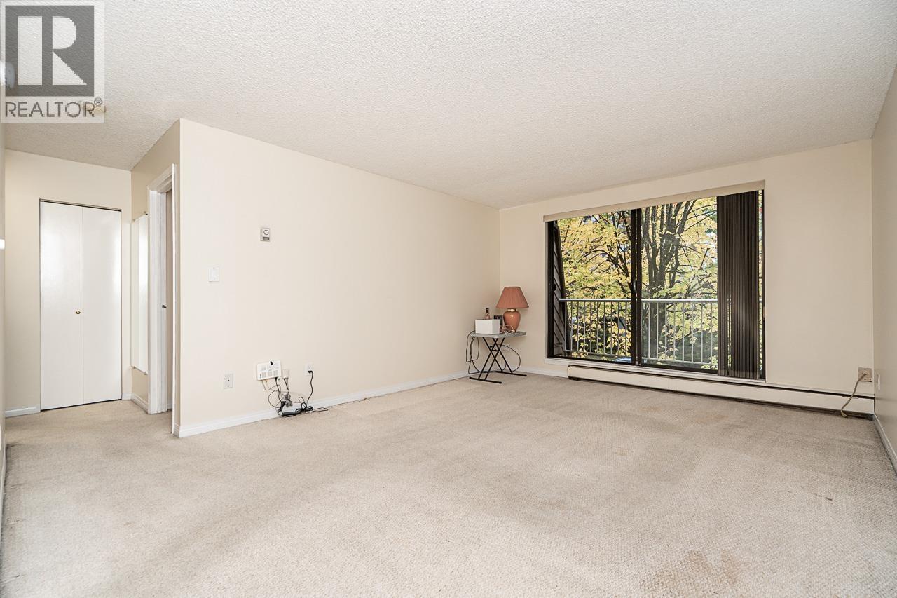 212 3921 CARRIGAN COURT
