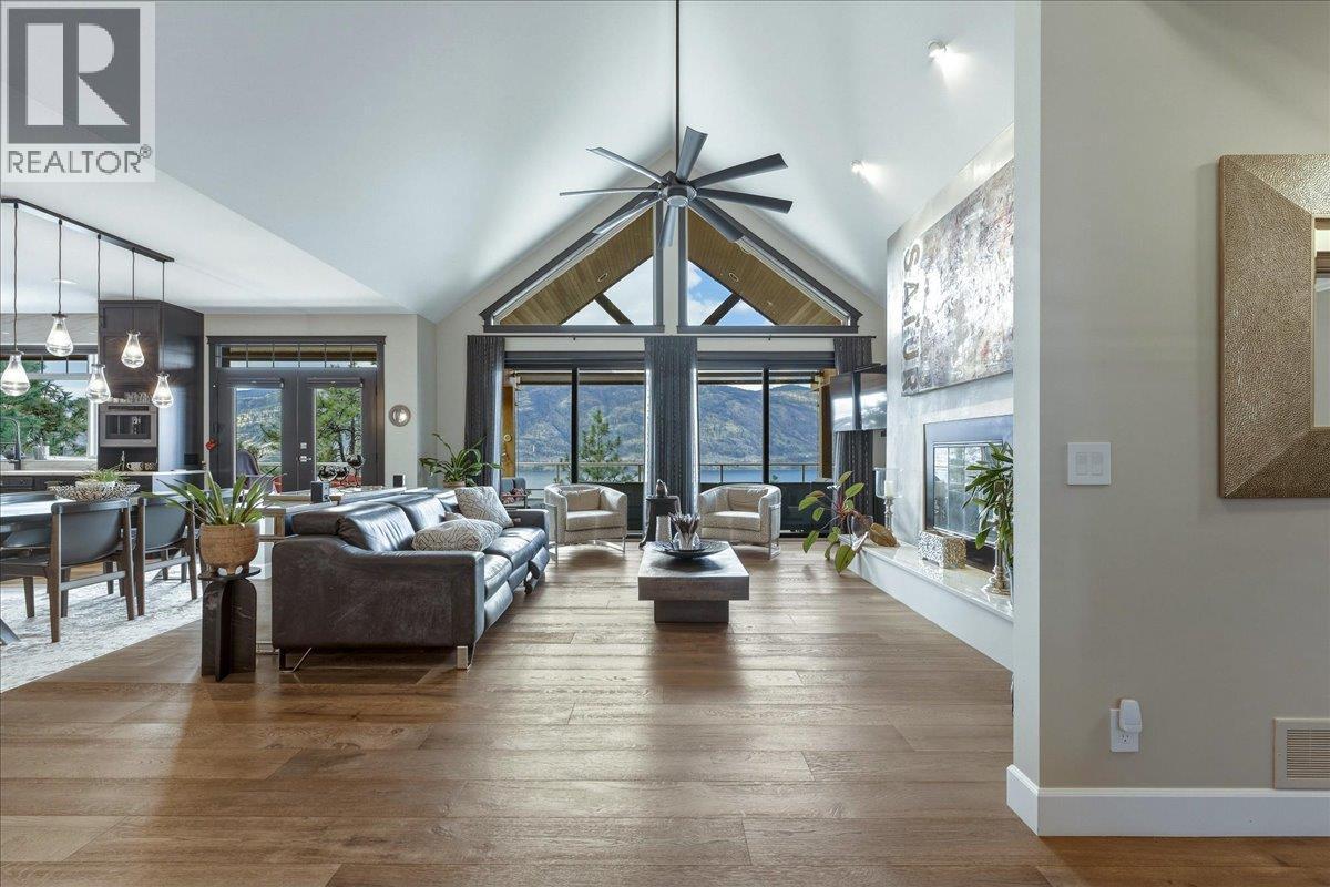 2328 Arthur Court