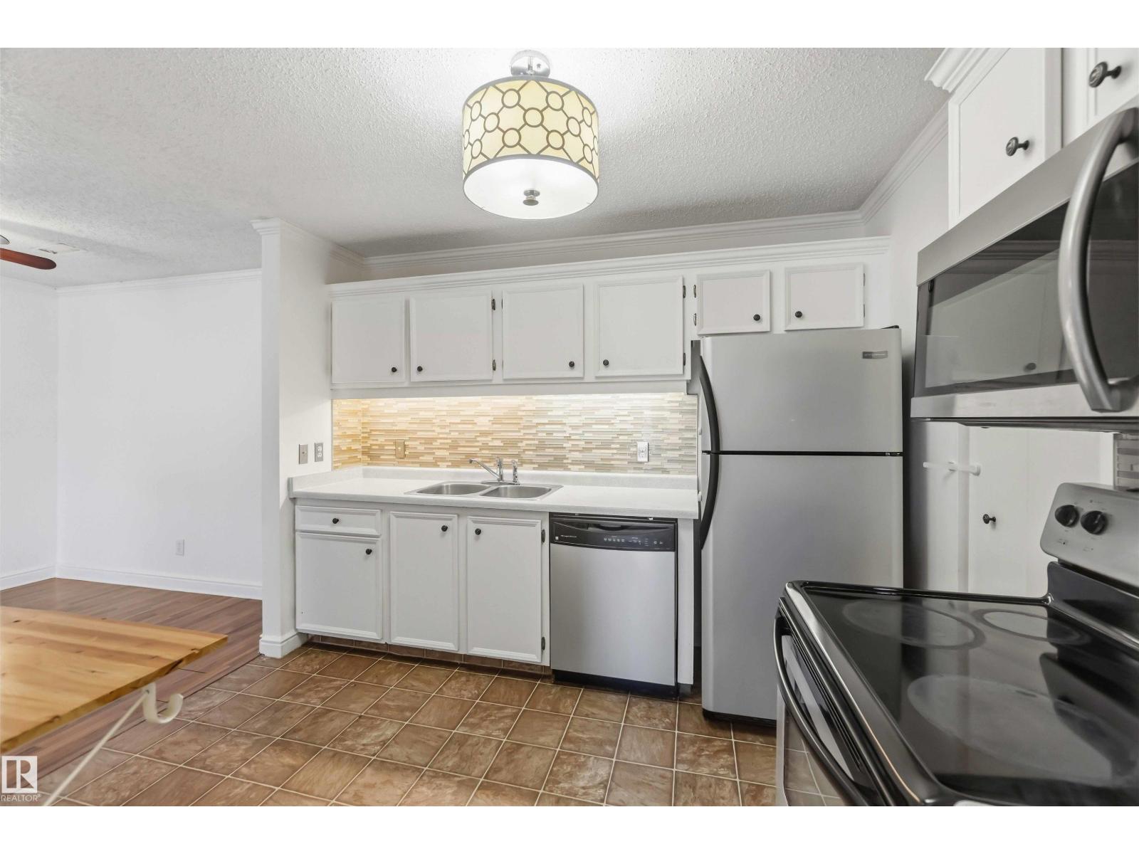 #2 2703 79 ST NW NW