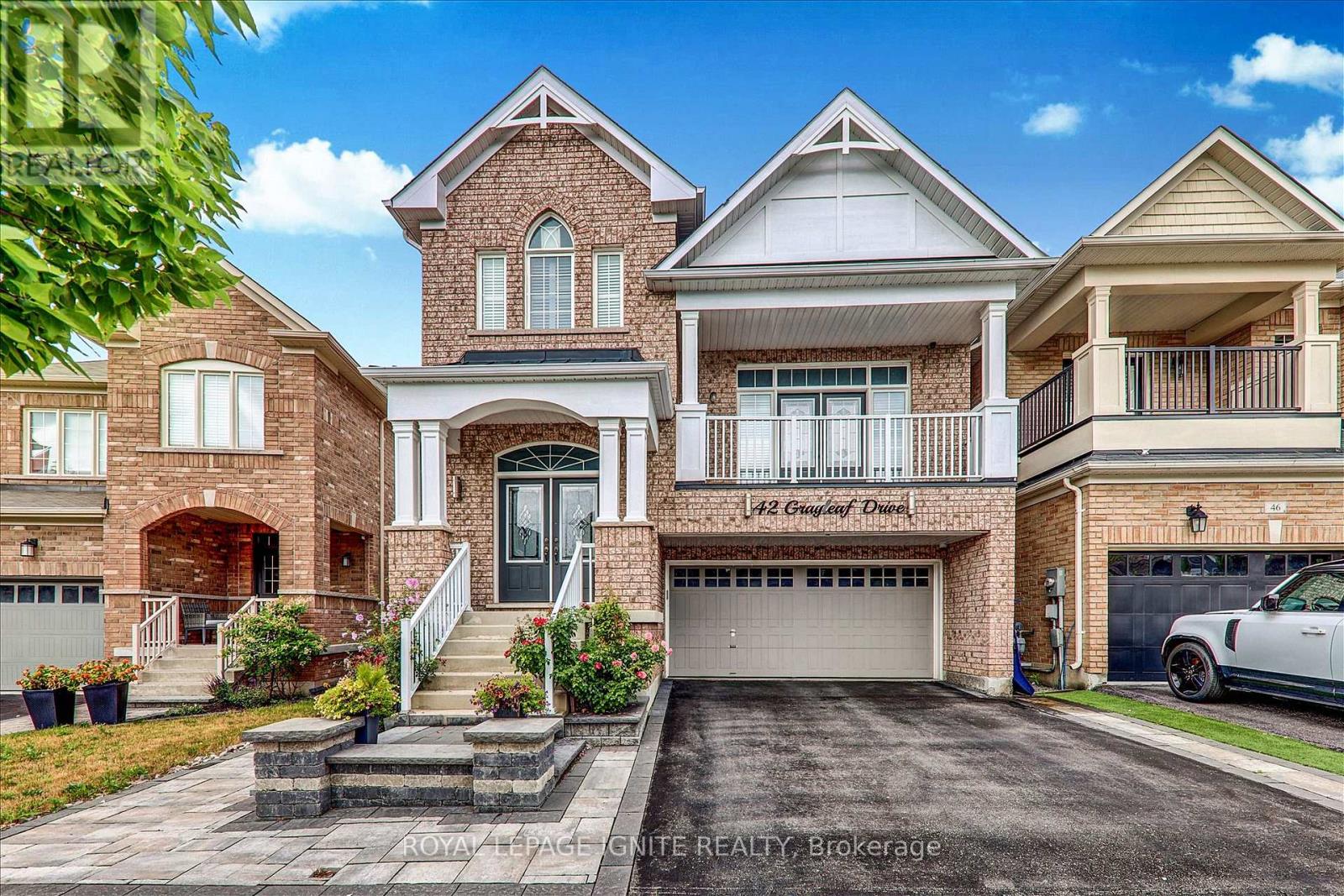 42 GRAYLEAF DRIVE, Whitchurch-Stouffville, Ontario