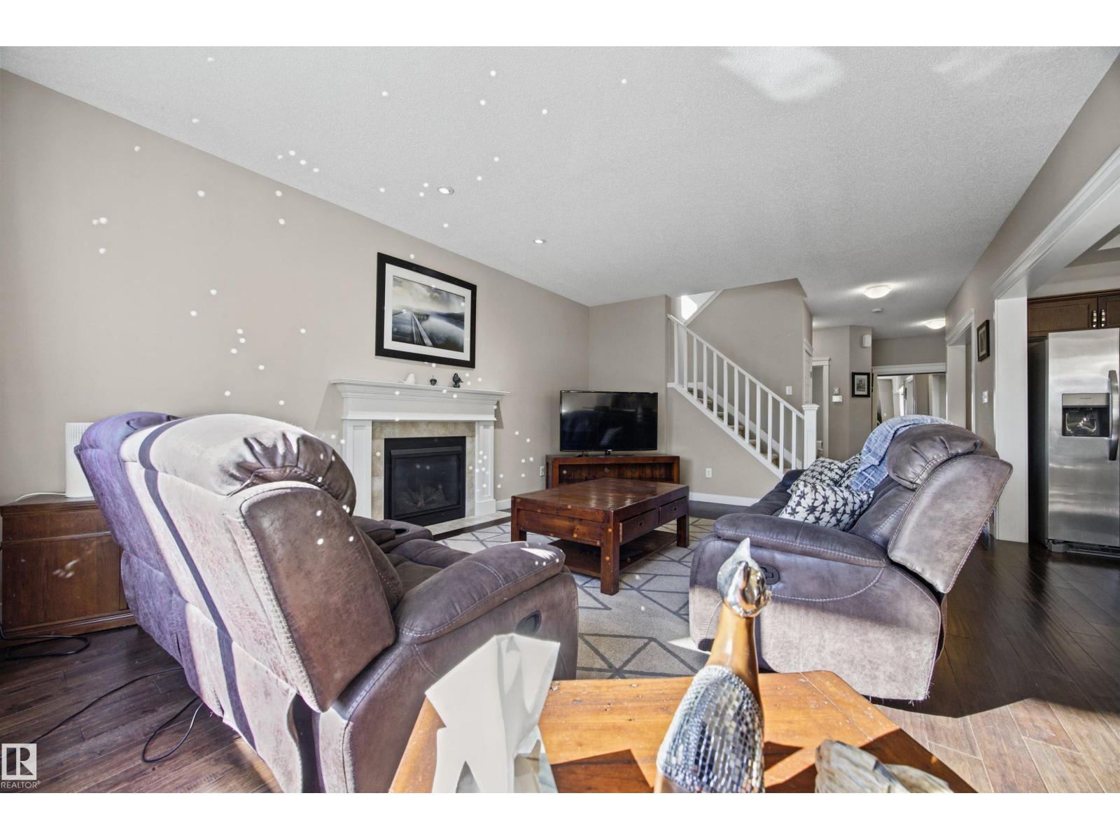 4 MEADOWBROOK WY