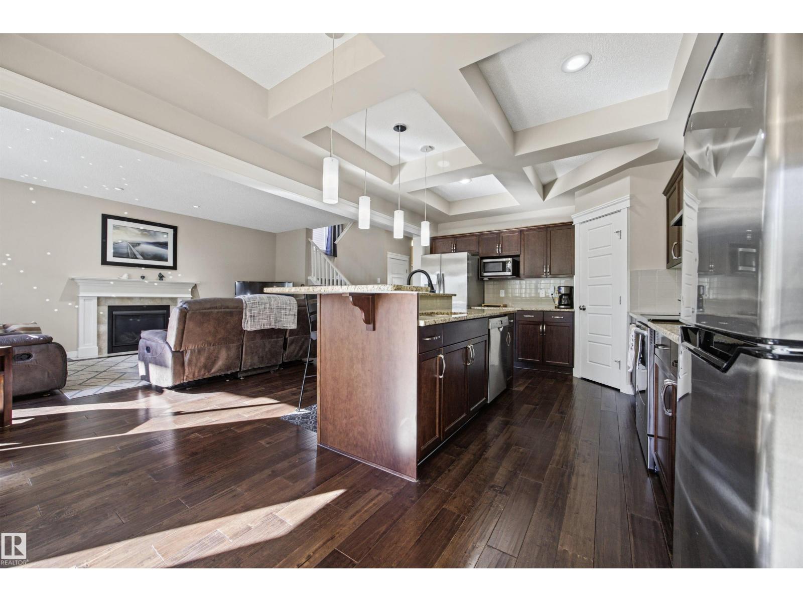 4 MEADOWBROOK WY