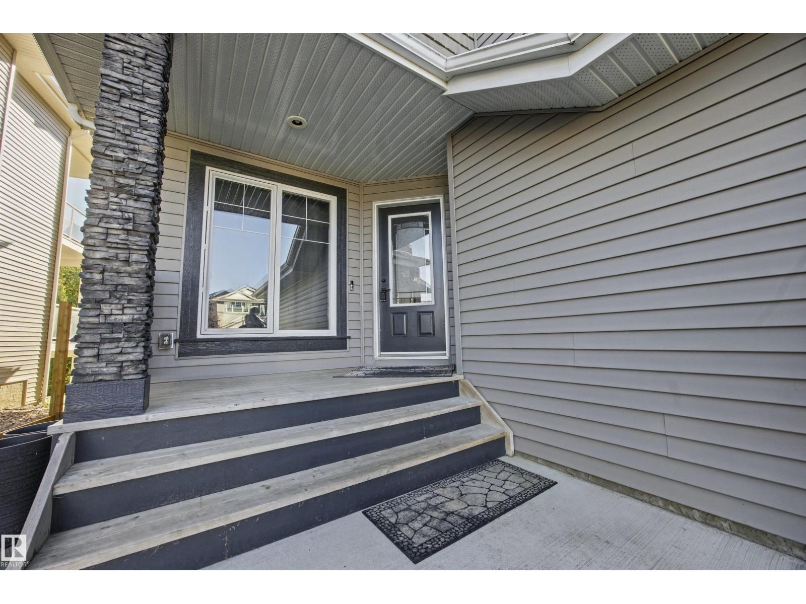 4 MEADOWBROOK WY