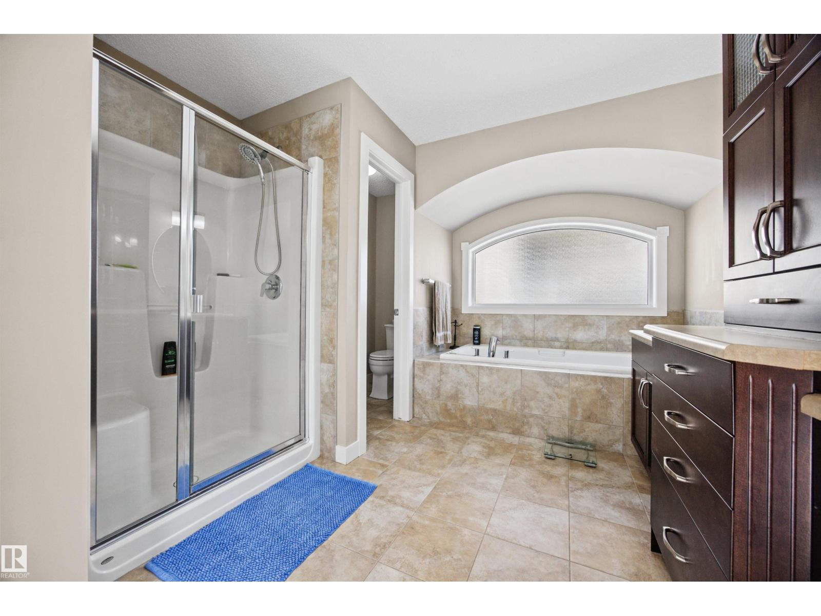 4 MEADOWBROOK WY