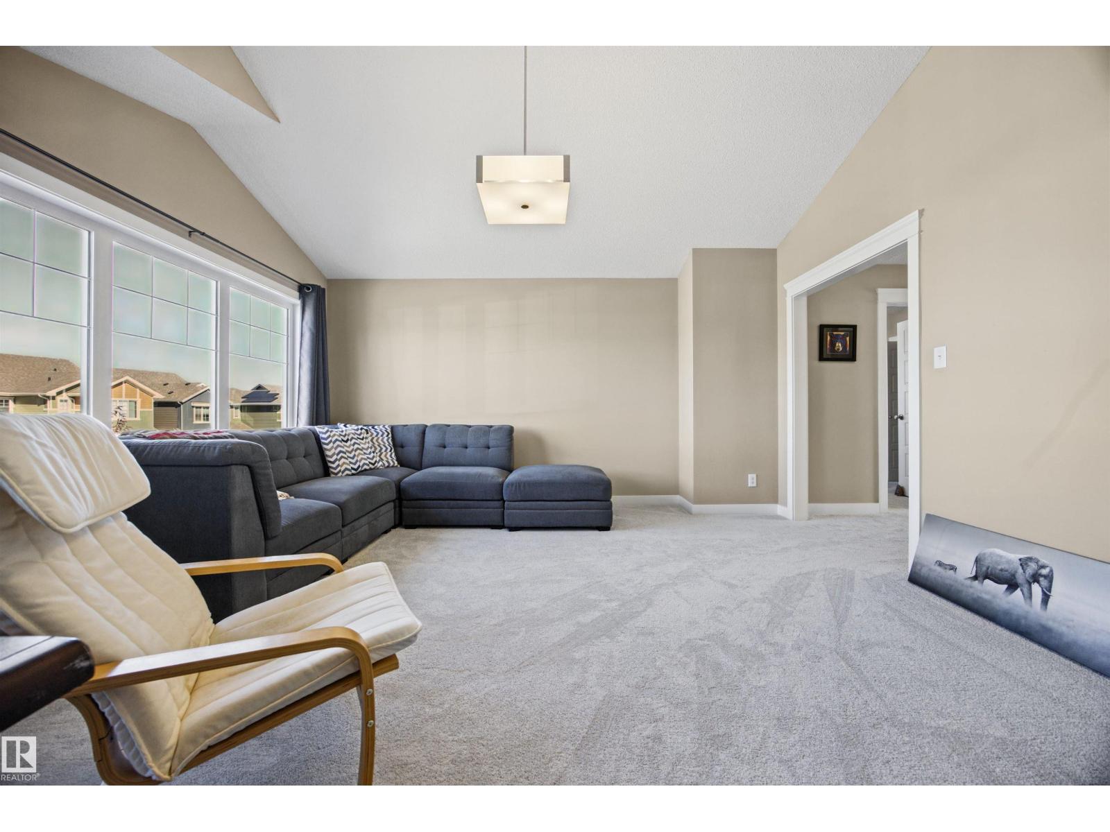 4 MEADOWBROOK WY