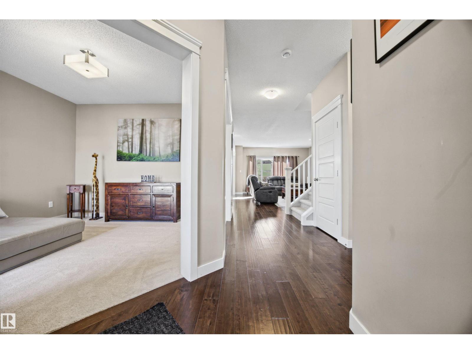 4 MEADOWBROOK WY