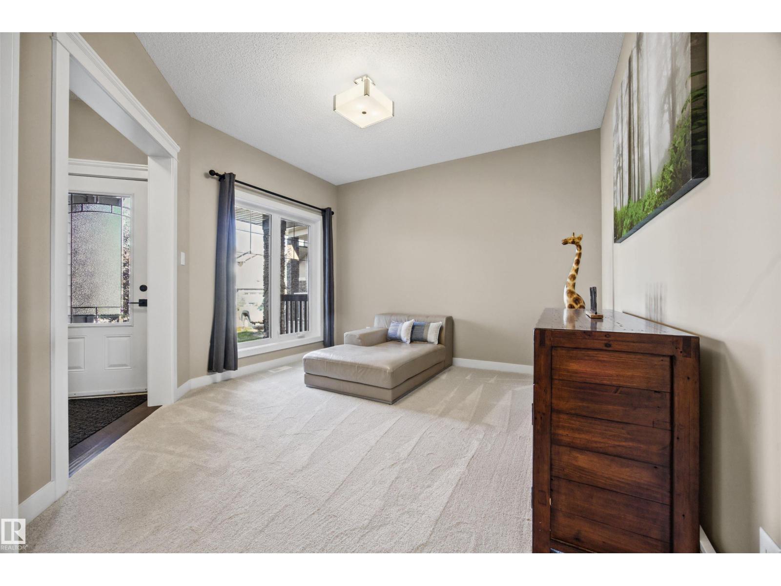 4 MEADOWBROOK WY