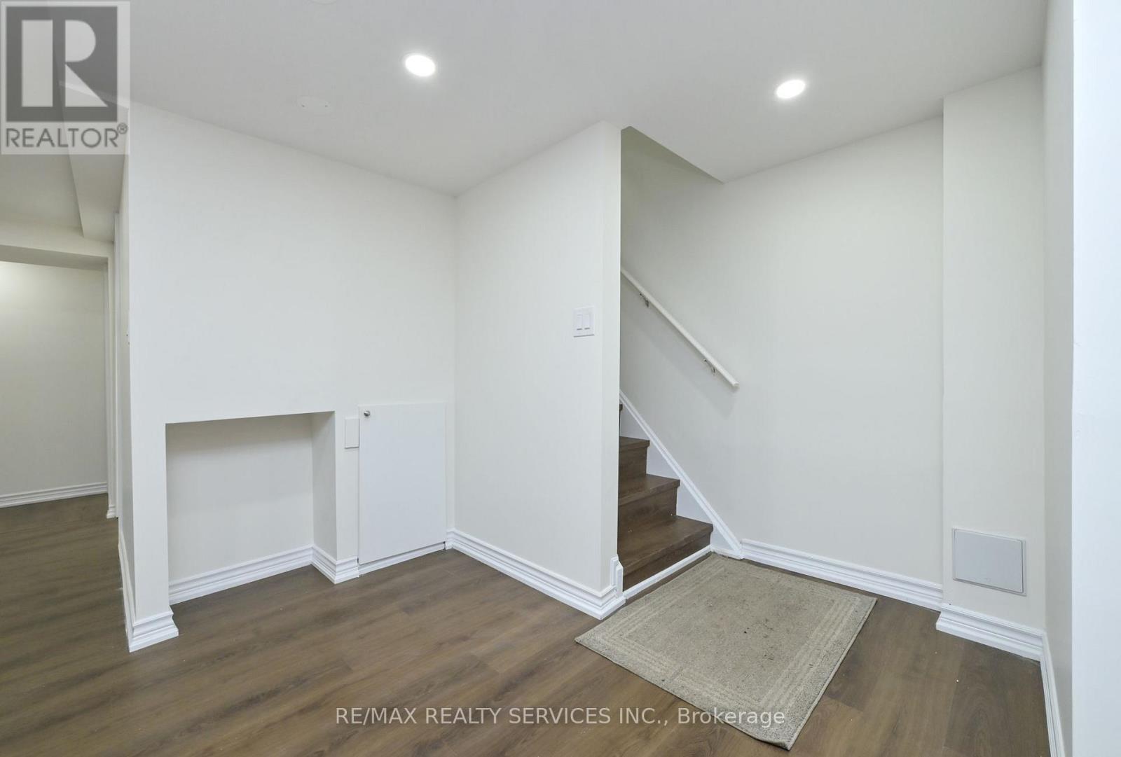 31 Brisco Street, Brampton (Brampton North), Ontario  L6V 1X1 - Photo 6 - W13869702