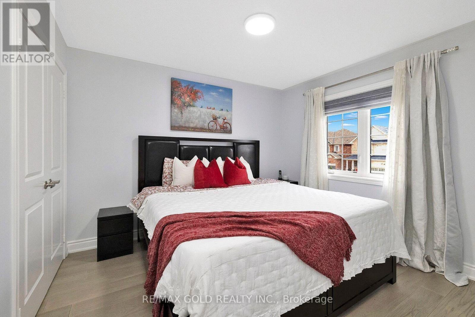47 Antibes Drive, Brampton (Credit Valley), Ontario  L6X 5H6 - Photo 7 - W13869726