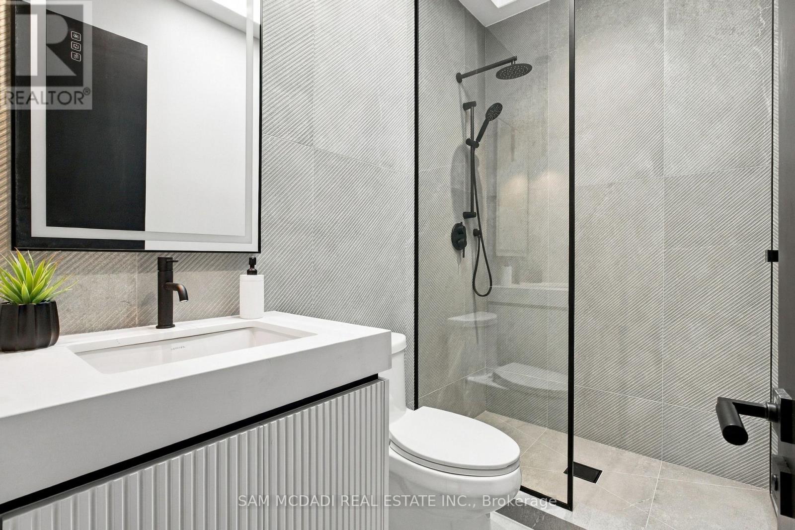 957 Halliday Avenue, Mississauga (Lakeview), Ontario  L5E 1P4 - Photo 24 - W13869746