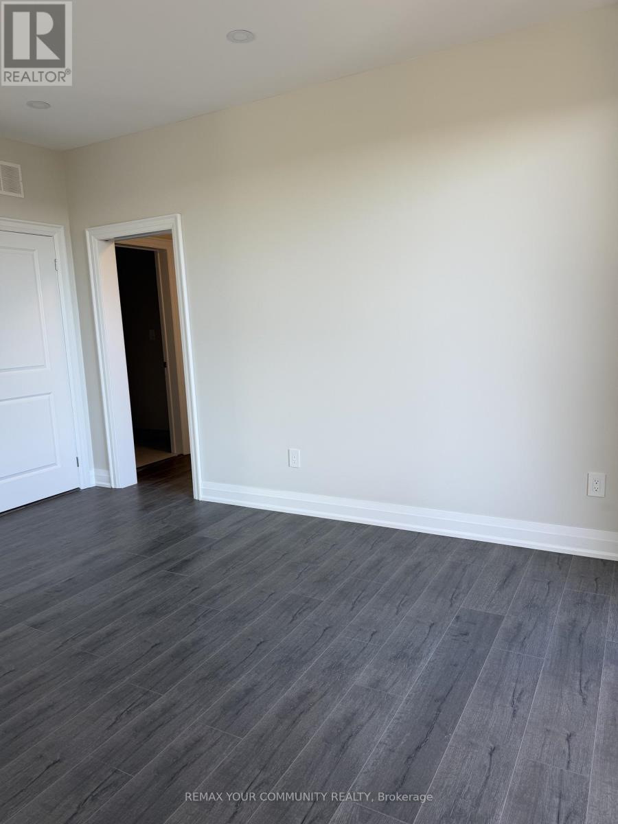 25 Oxford Street, Richmond Hill, Ontario  L4C 4L6 - Photo 5 - N13869330