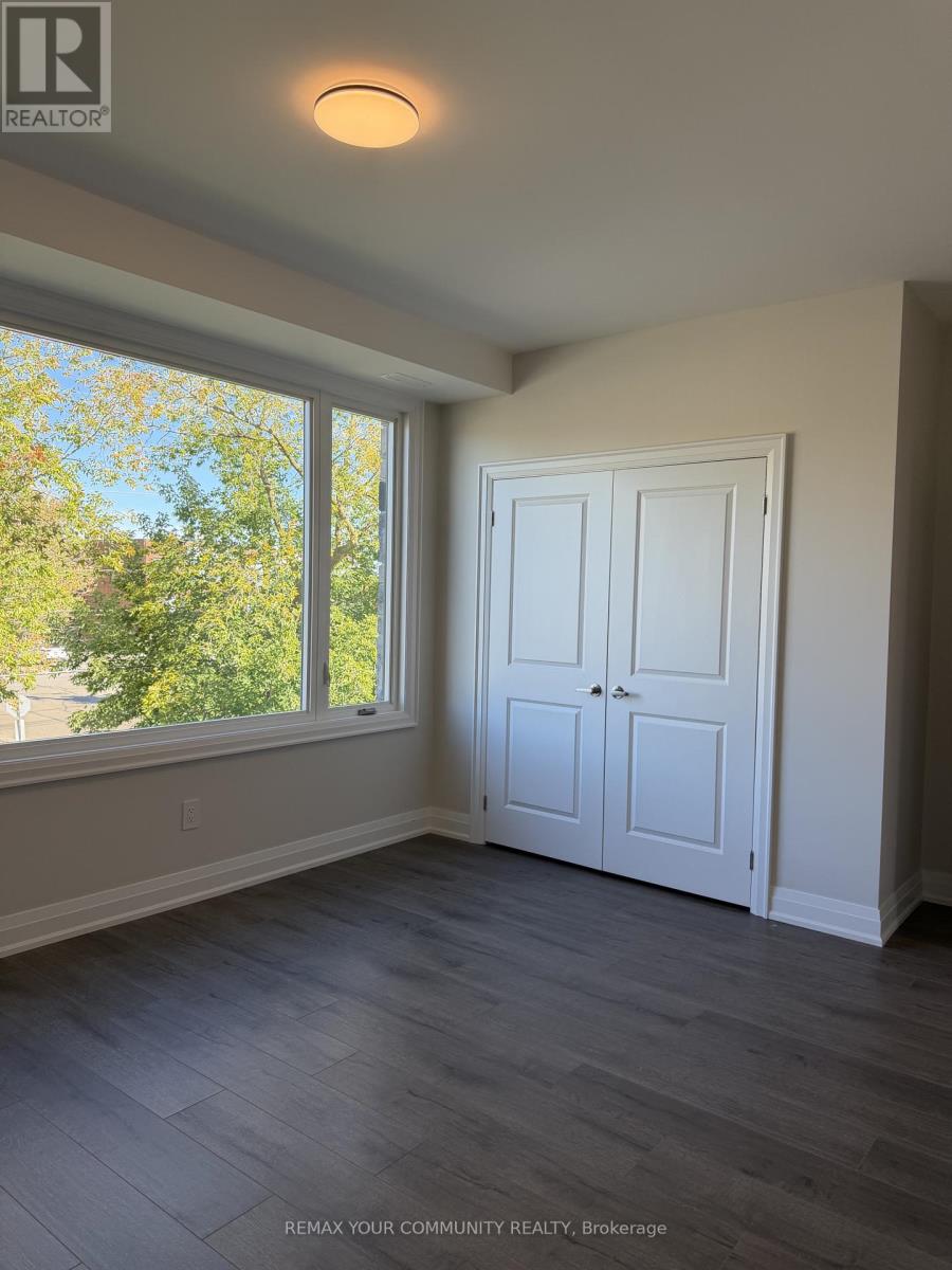 25 Oxford Street, Richmond Hill, Ontario  L4C 4L6 - Photo 8 - N13869330