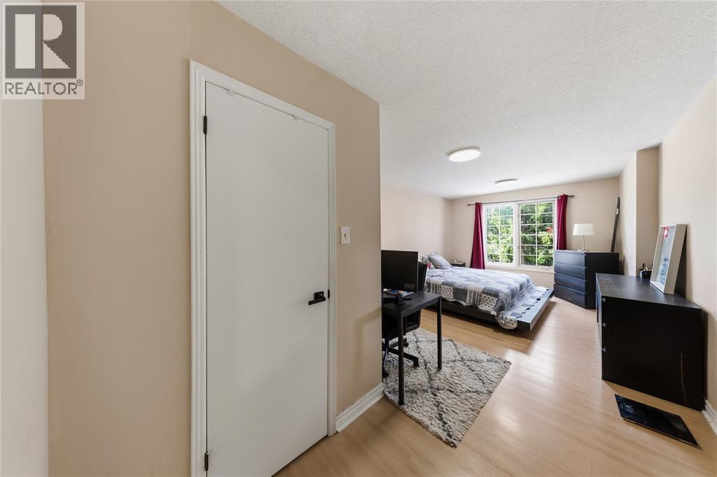 478 Wilkins Street, London, Ontario  N6C 5B2 - Photo 15 - 26024674