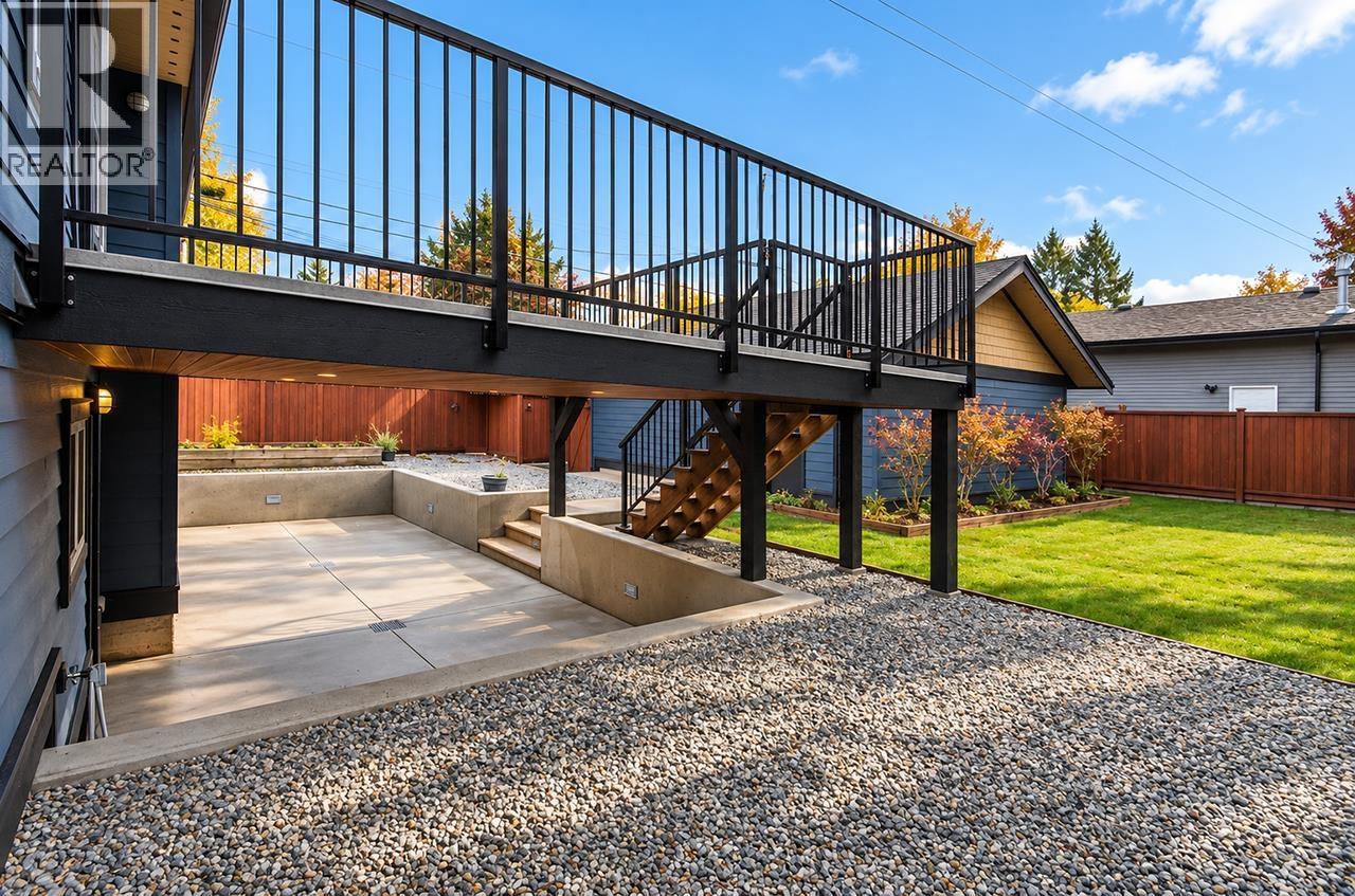 1032 GLENAYRE DRIVE