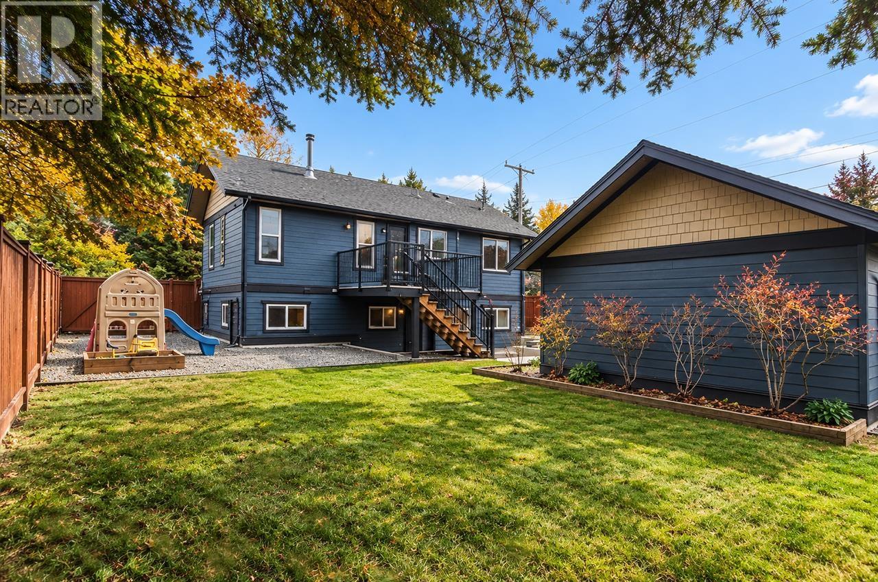 1032 GLENAYRE DRIVE