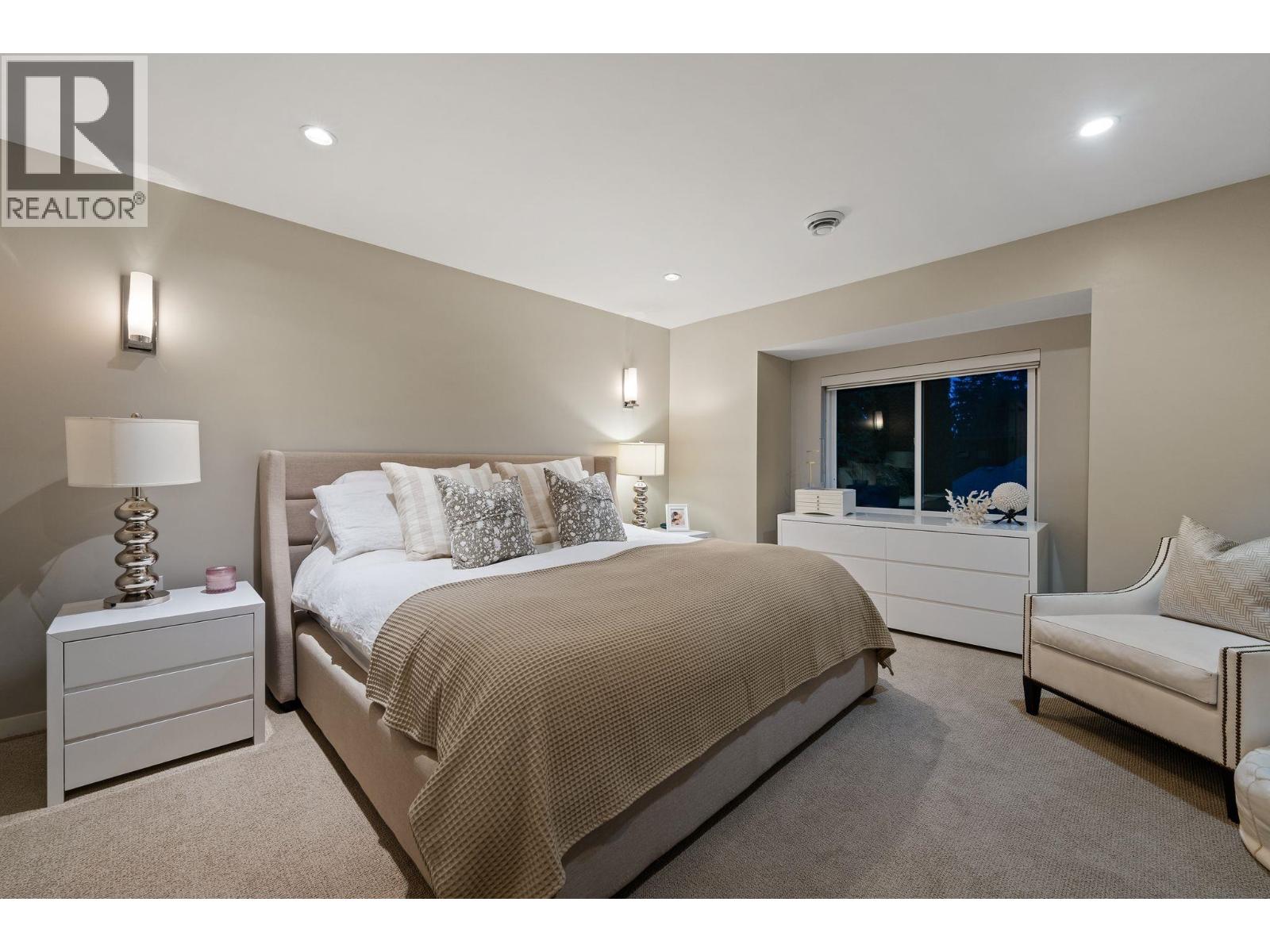 2775 LYNDENE ROAD