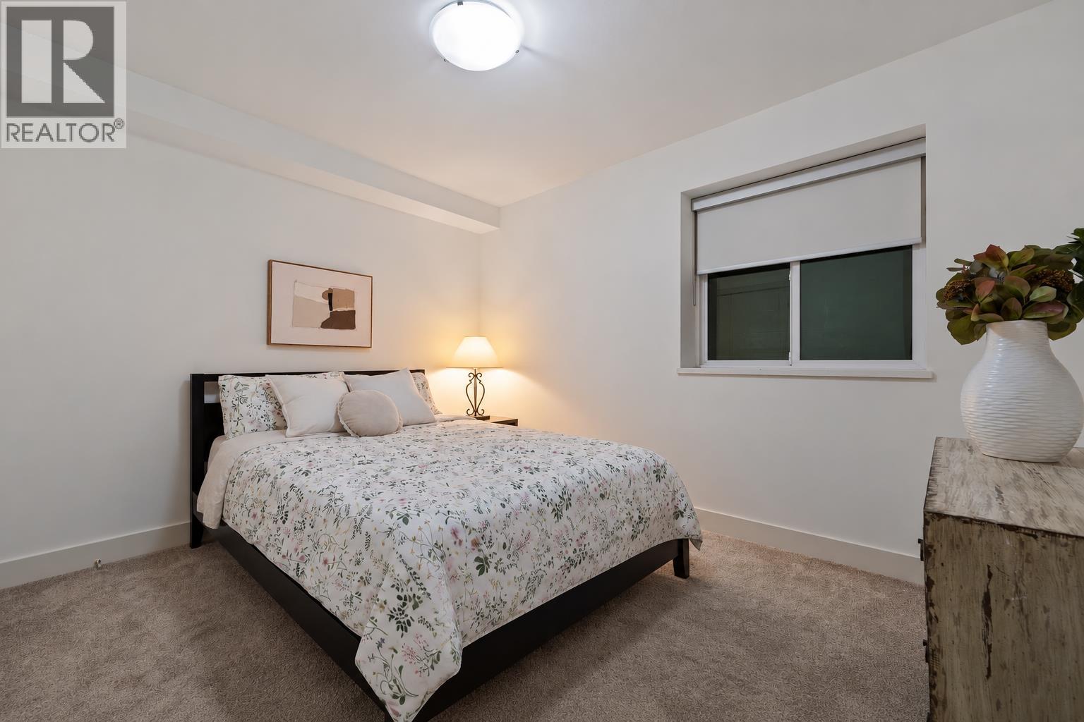 2775 LYNDENE ROAD