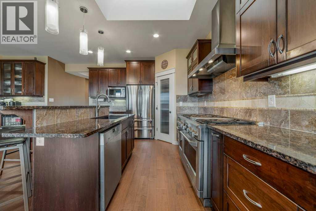 56 Canyoncrest Point W