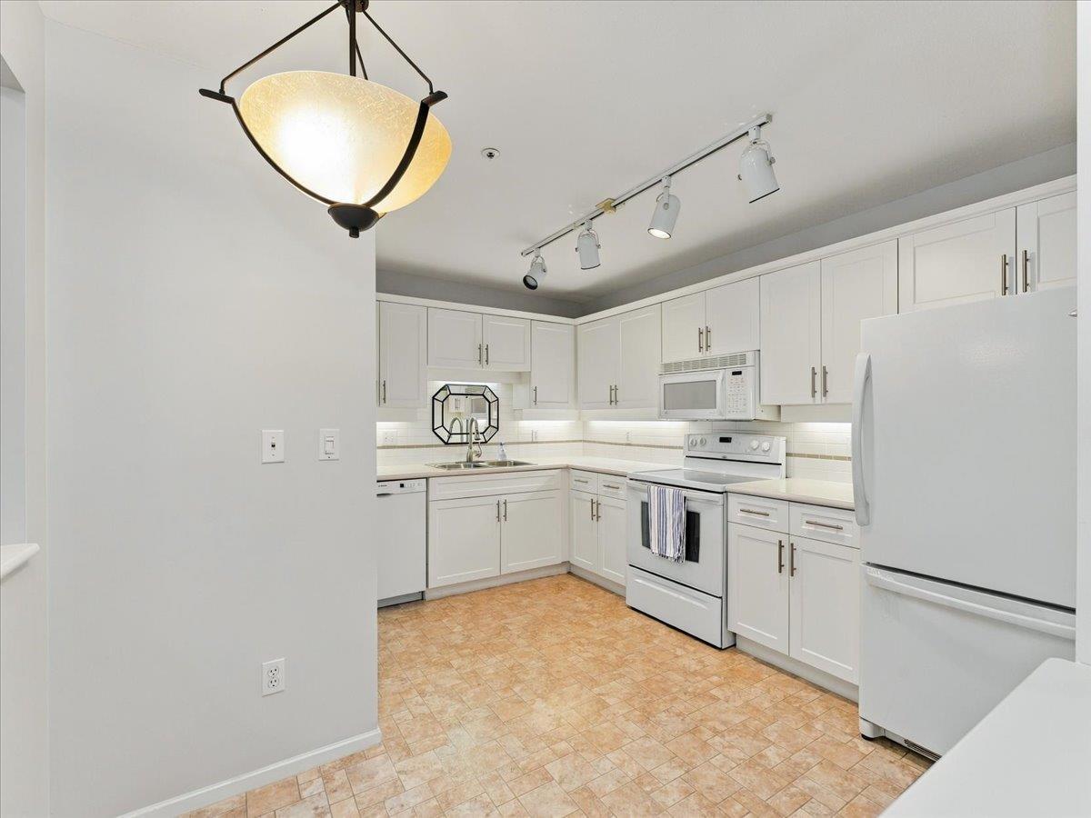 104 20217 Michaud Crescent, Langley, British Columbia  V3A 8L1 - Photo 7 - R3172756