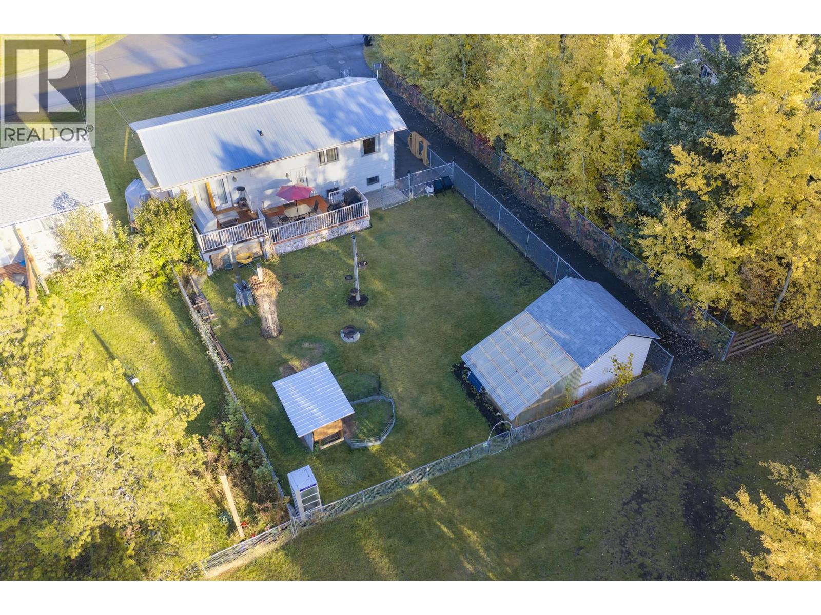 2898 E Victoria Street, Vanderhoof, British Columbia  V0J 3A0 - Photo 2 - R3172712