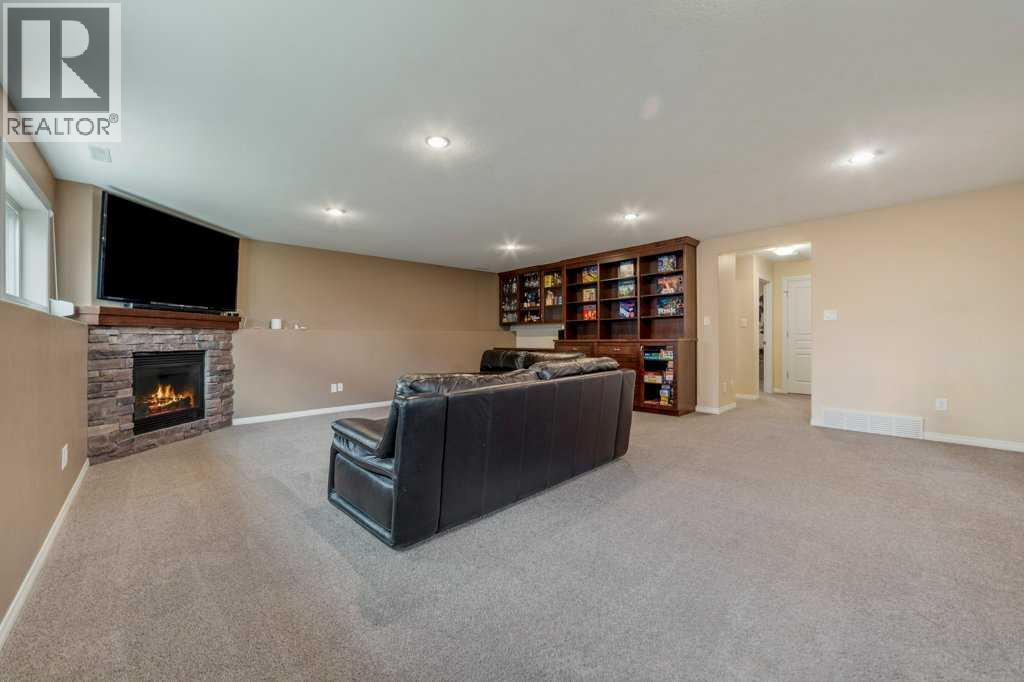 56 Canyoncrest Point W