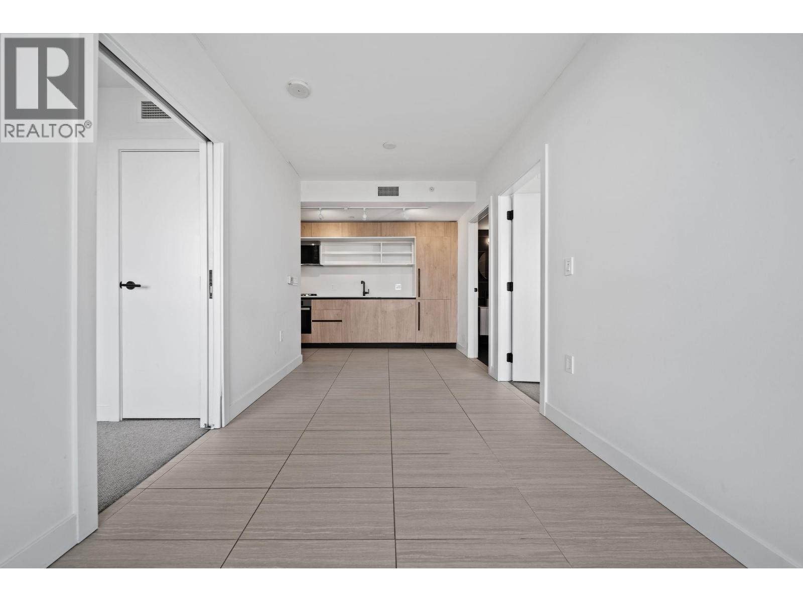 2504 5058 Joyce Street, Vancouver, British Columbia  V5R 0J9 - Photo 4 - R3173162
