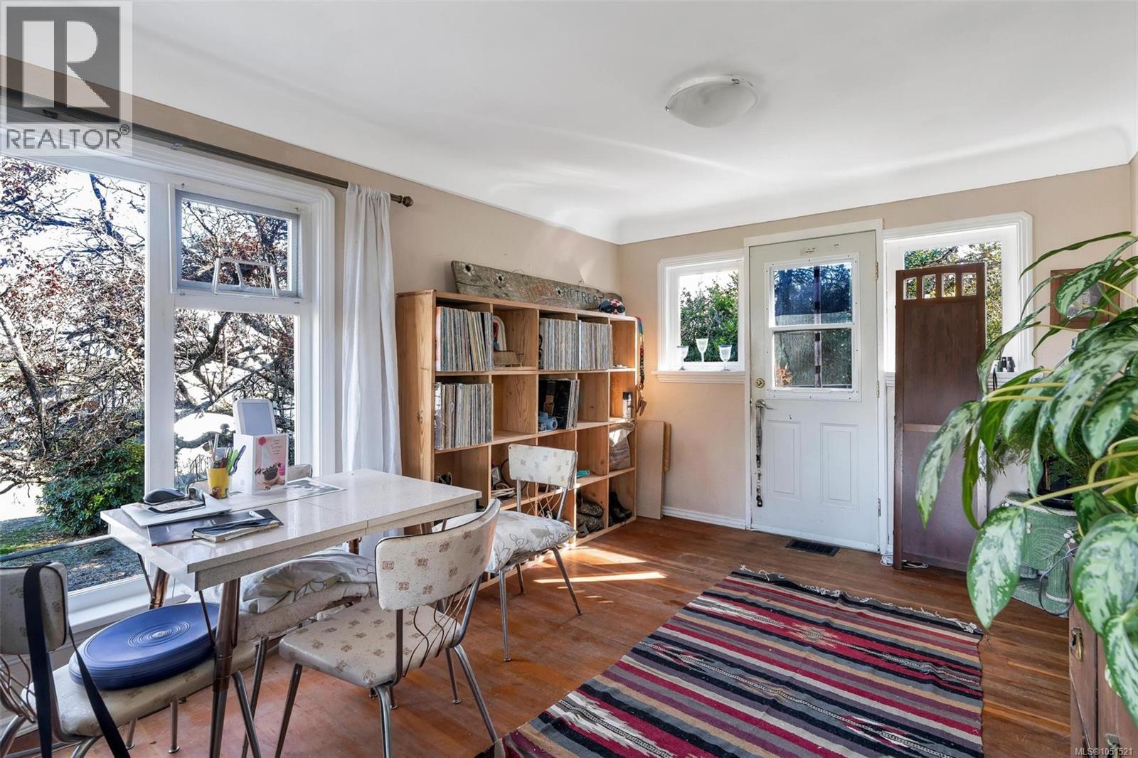 847 Old Esquimalt Rd