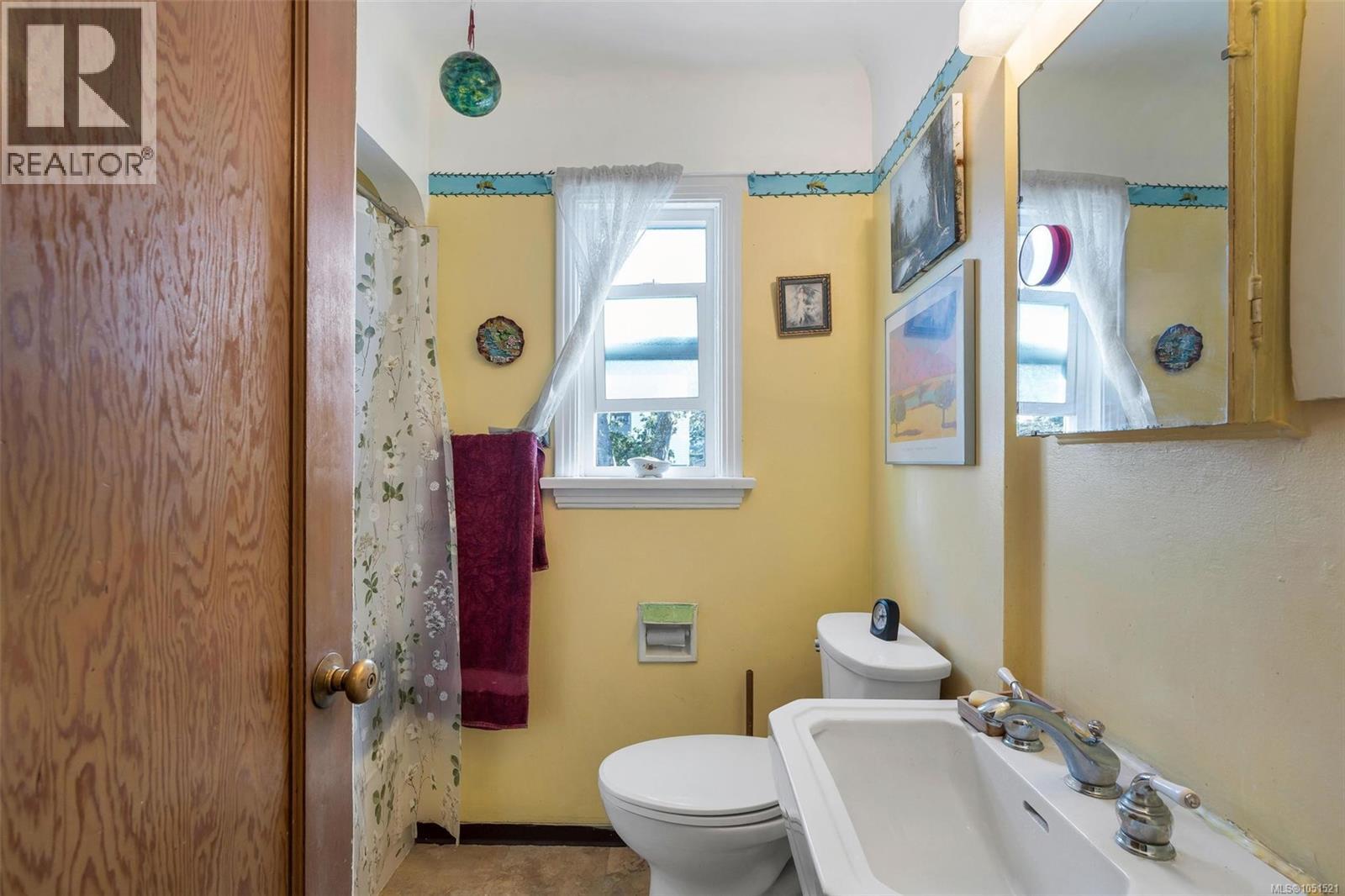 847 Old Esquimalt Rd