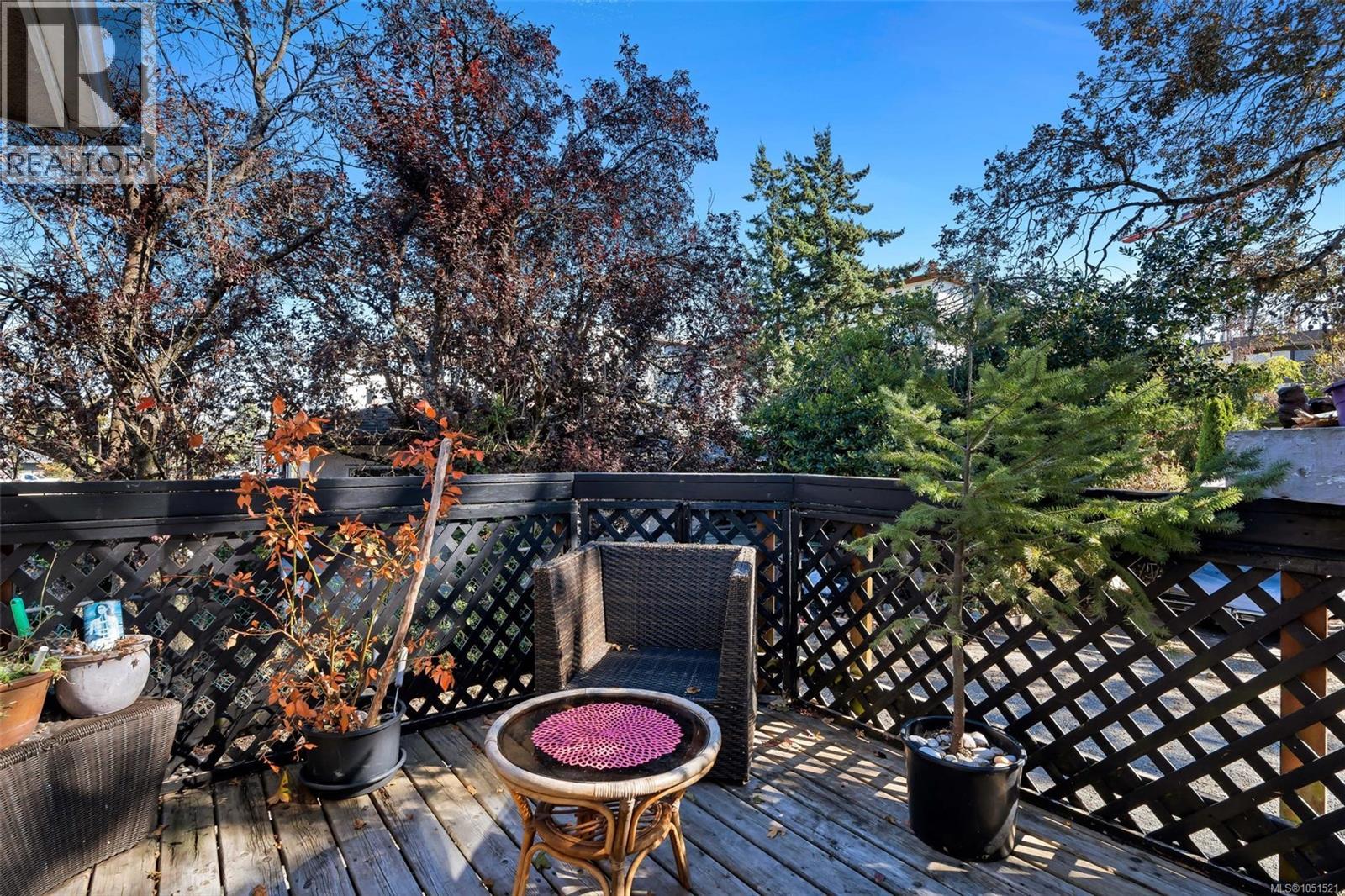 847 Old Esquimalt Rd