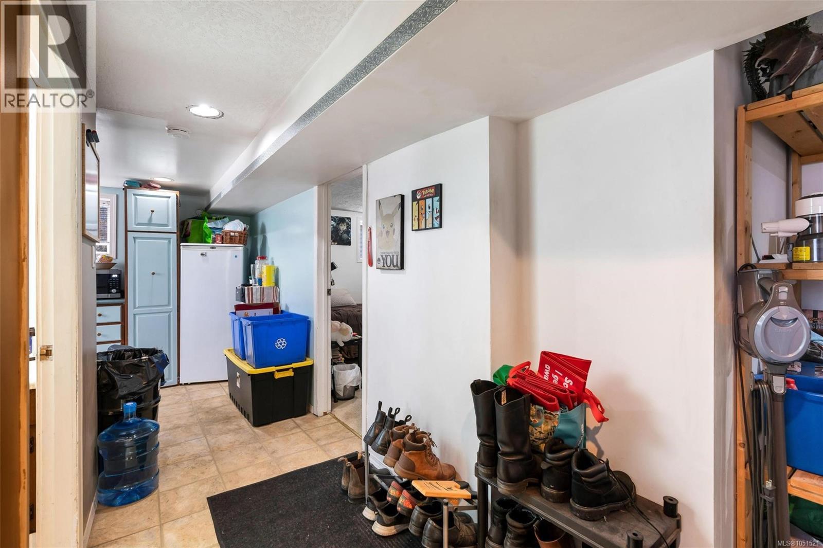 847 Old Esquimalt Rd