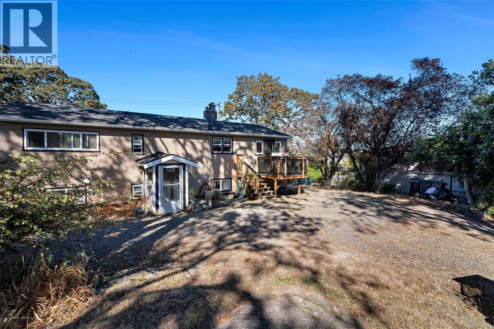 847 Old Esquimalt Rd