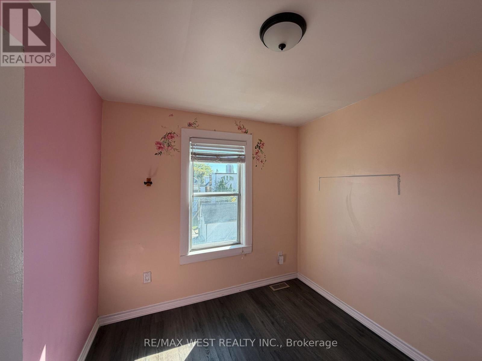 231 Rosemount Avenue, Toronto, Ontario  M6H 2N2 - Photo 10 - W13715440