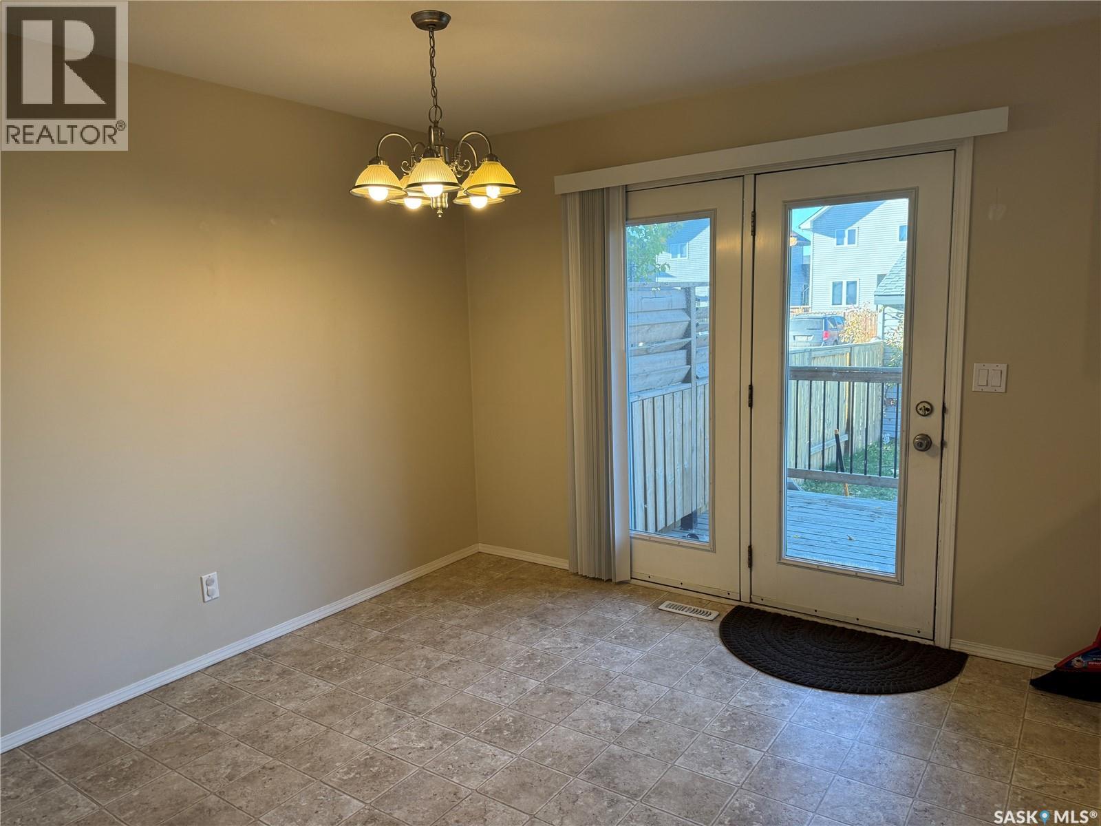 158 East Hampton Boulevard, Saskatoon, Saskatchewan  S7R 0A7 - Photo 13 - SK050463