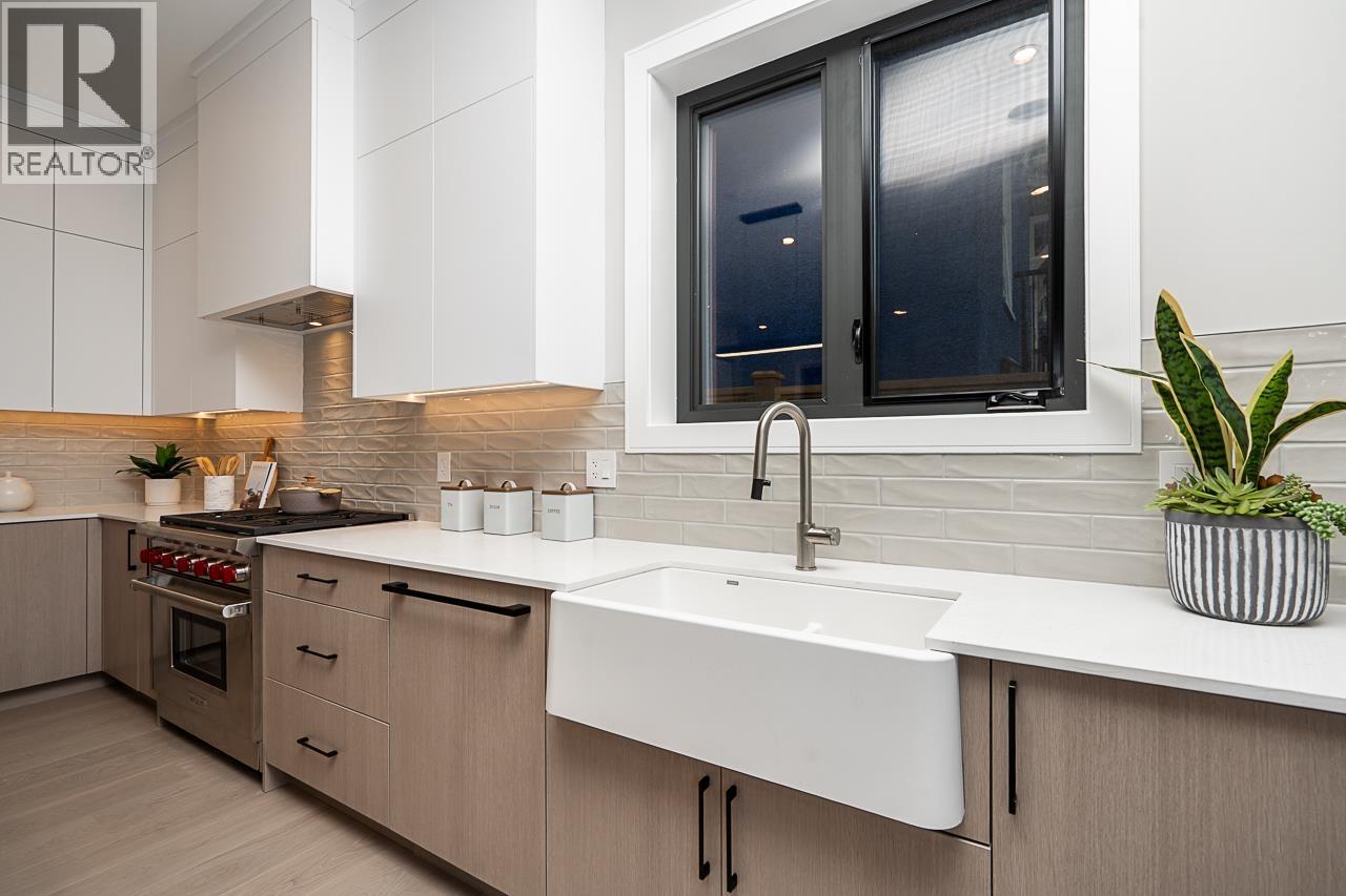2 4579 W 11th Ave Avenue, Vancouver, British Columbia V6R 2M5 - Photo 9 - R3170969