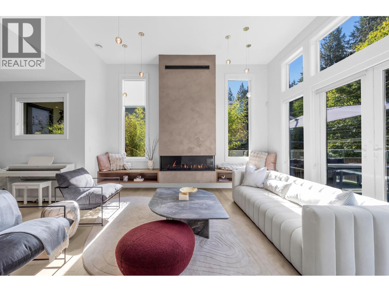 4324 Glencanyon Drive, North Vancouver, British Columbia  V7N 4B3 - Photo 2 - R3172912