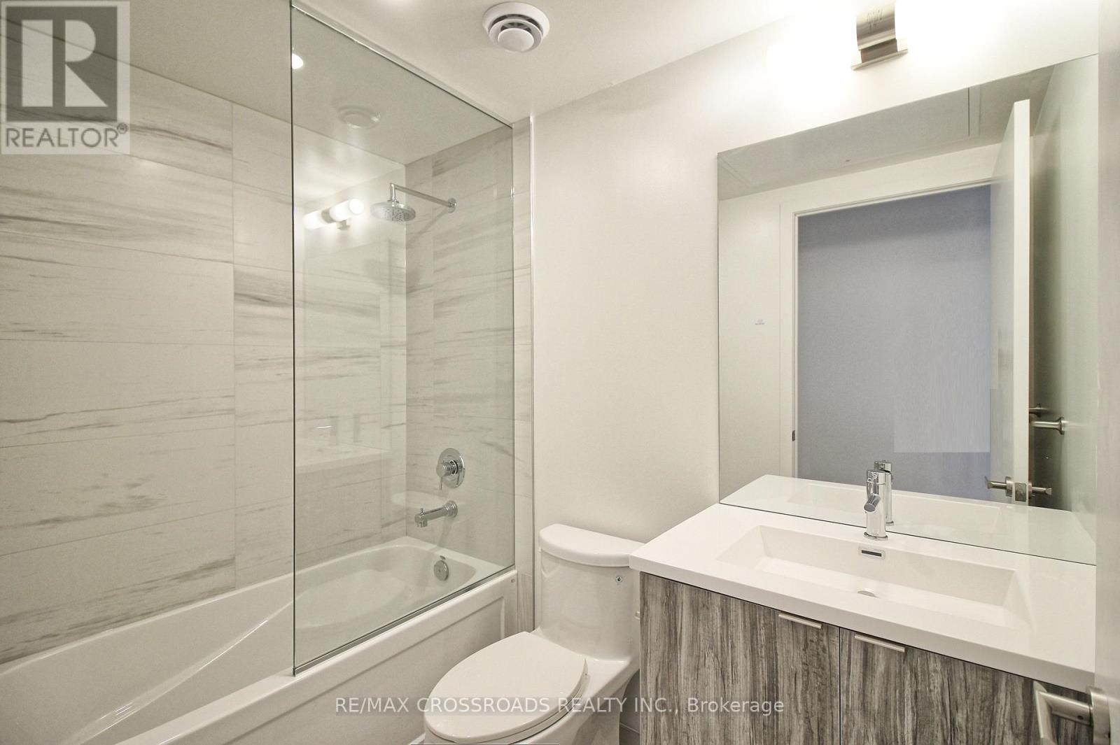 7206 - 138 Downes Street, Toronto, Ontario  M5E 0E4 - Photo 11 - C13869886