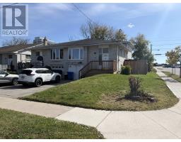 LOWER - 43 WALTER AVENUE, Newmarket, Ontario