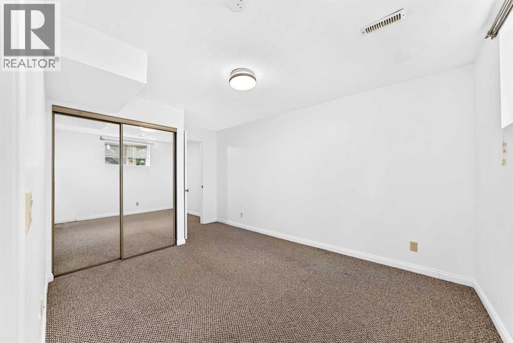 111 Arbour Stone Crescent NW