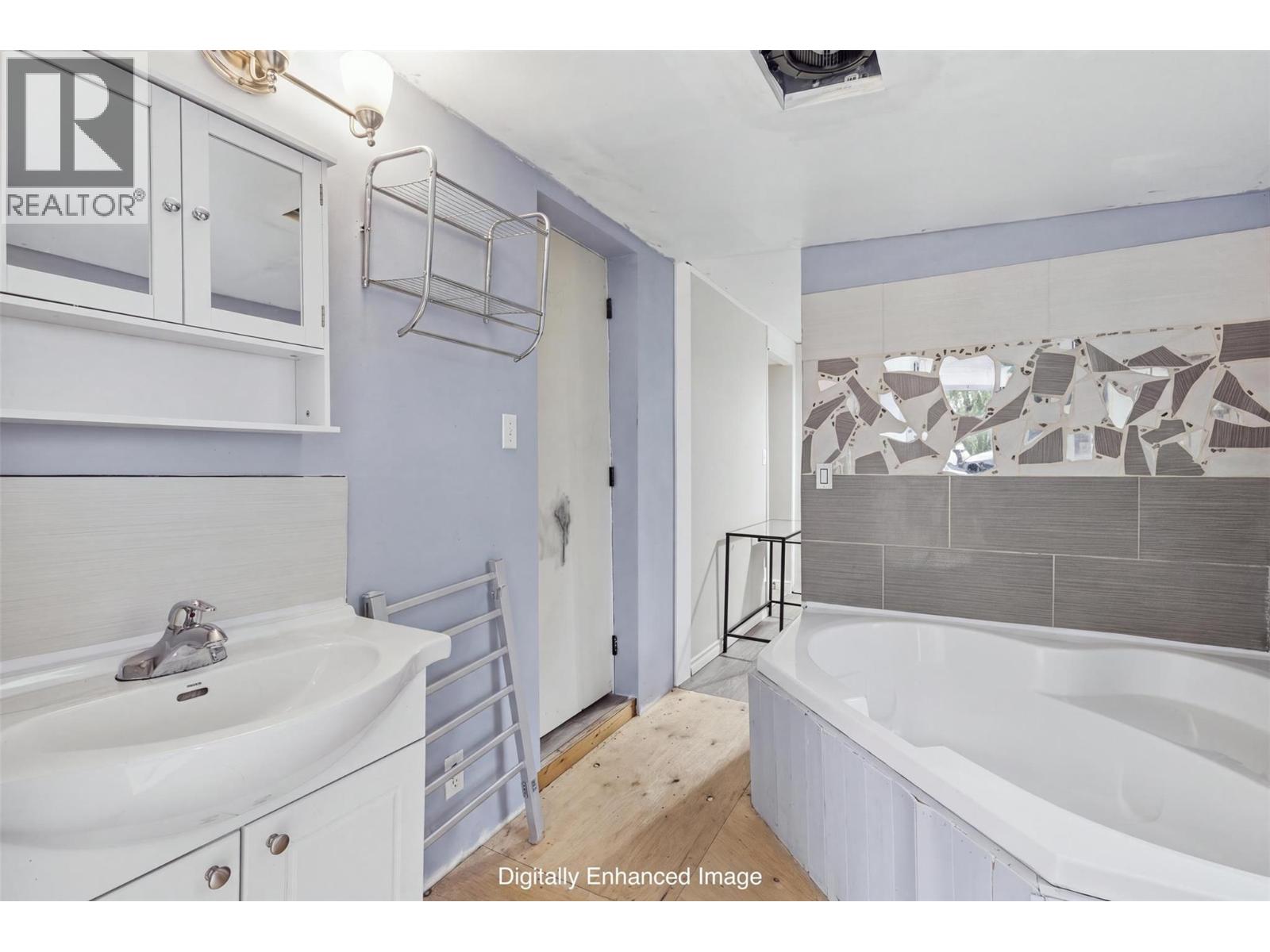 5317 Freda Avenue, Kamloops, British Columbia  V2C 5A6 - Photo 14 - 10402525